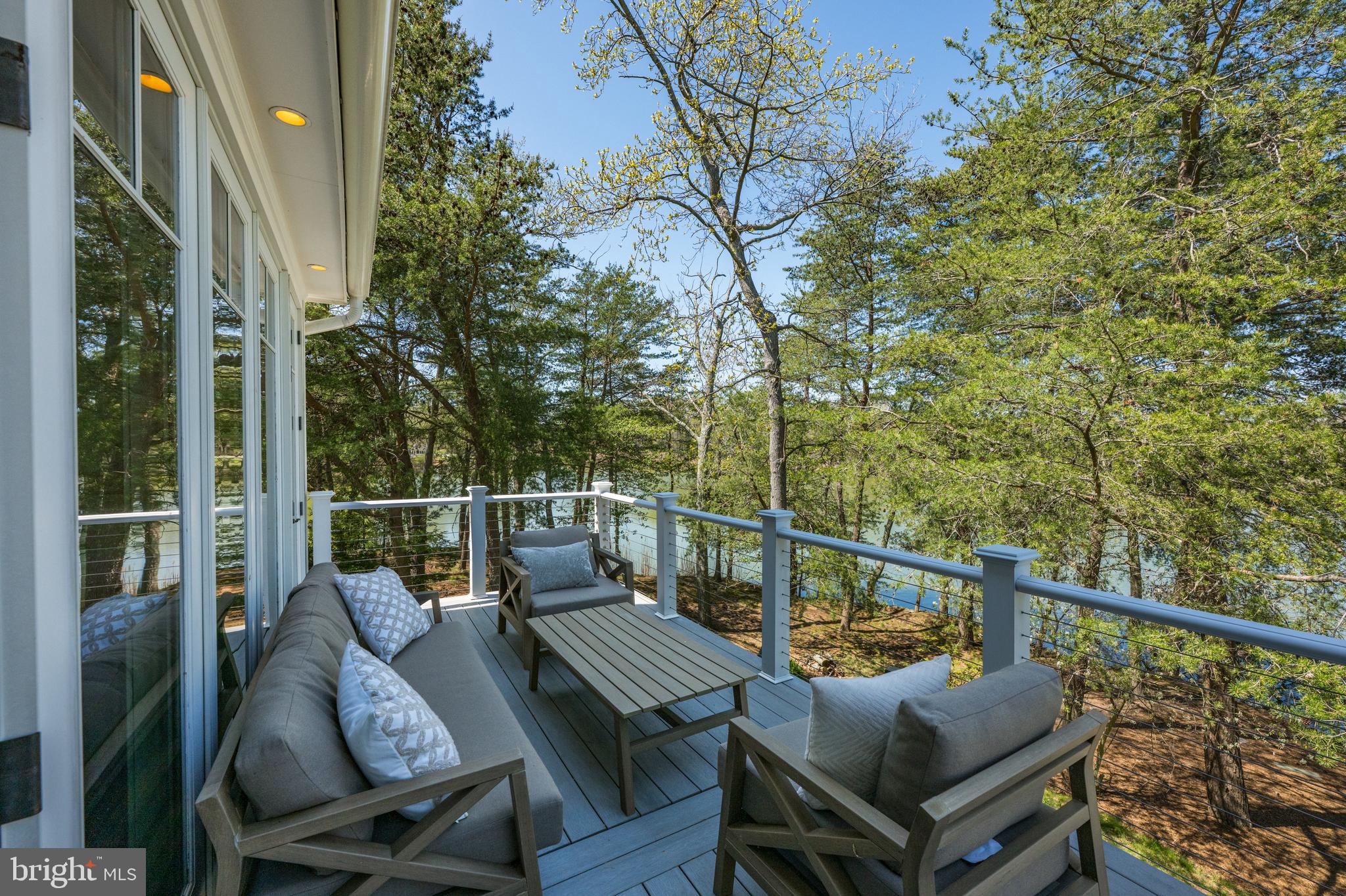 ANNAPOLIS ROADS - Residential