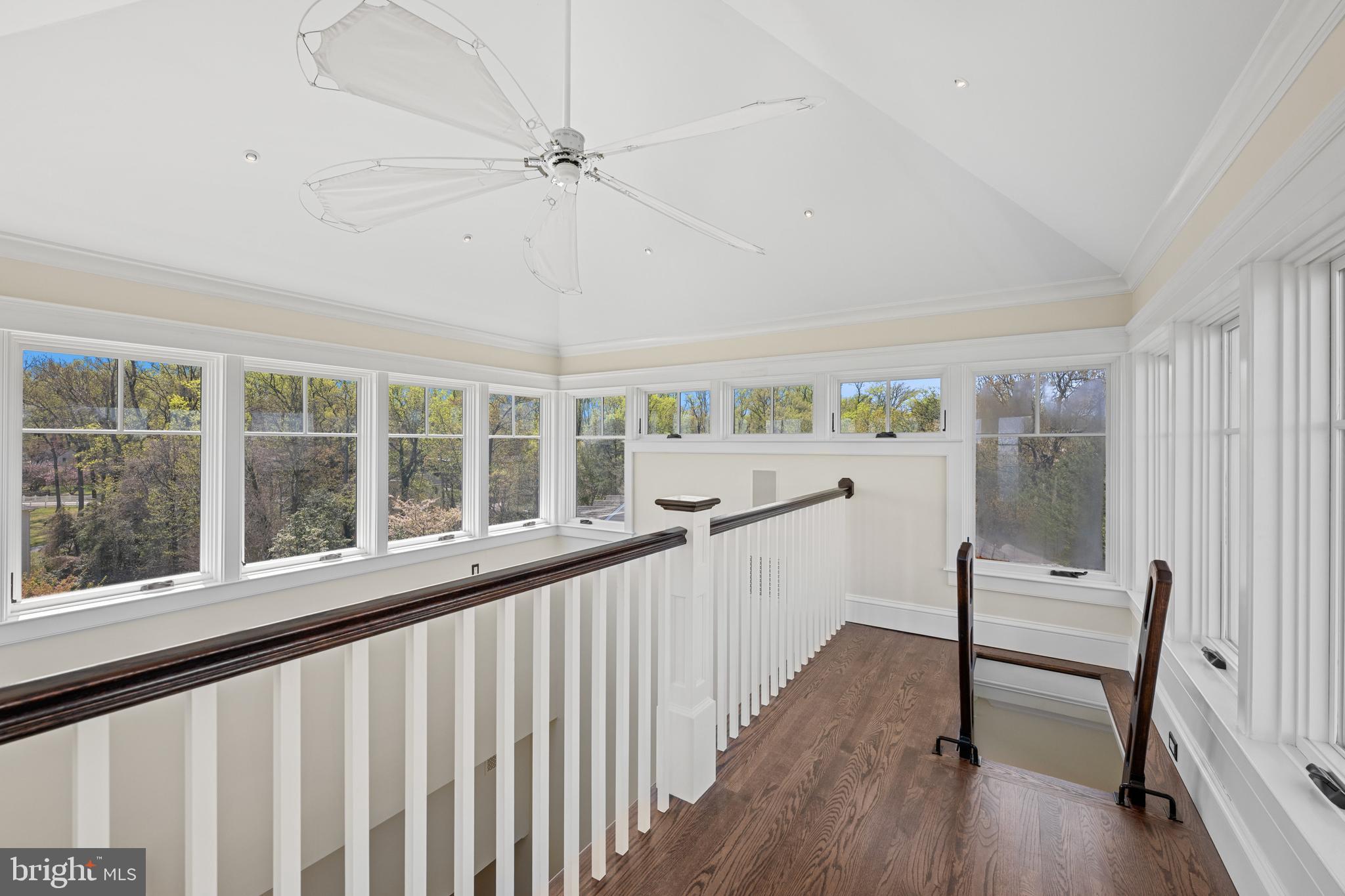 ANNAPOLIS ROADS - Residential