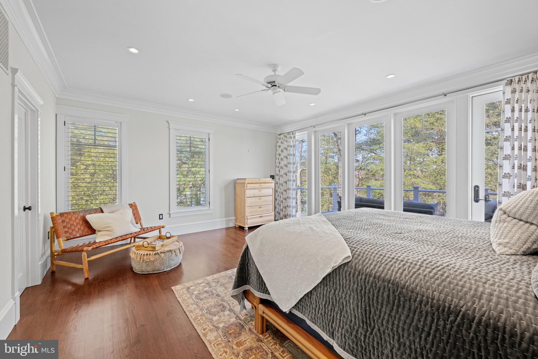 ANNAPOLIS ROADS - Residential