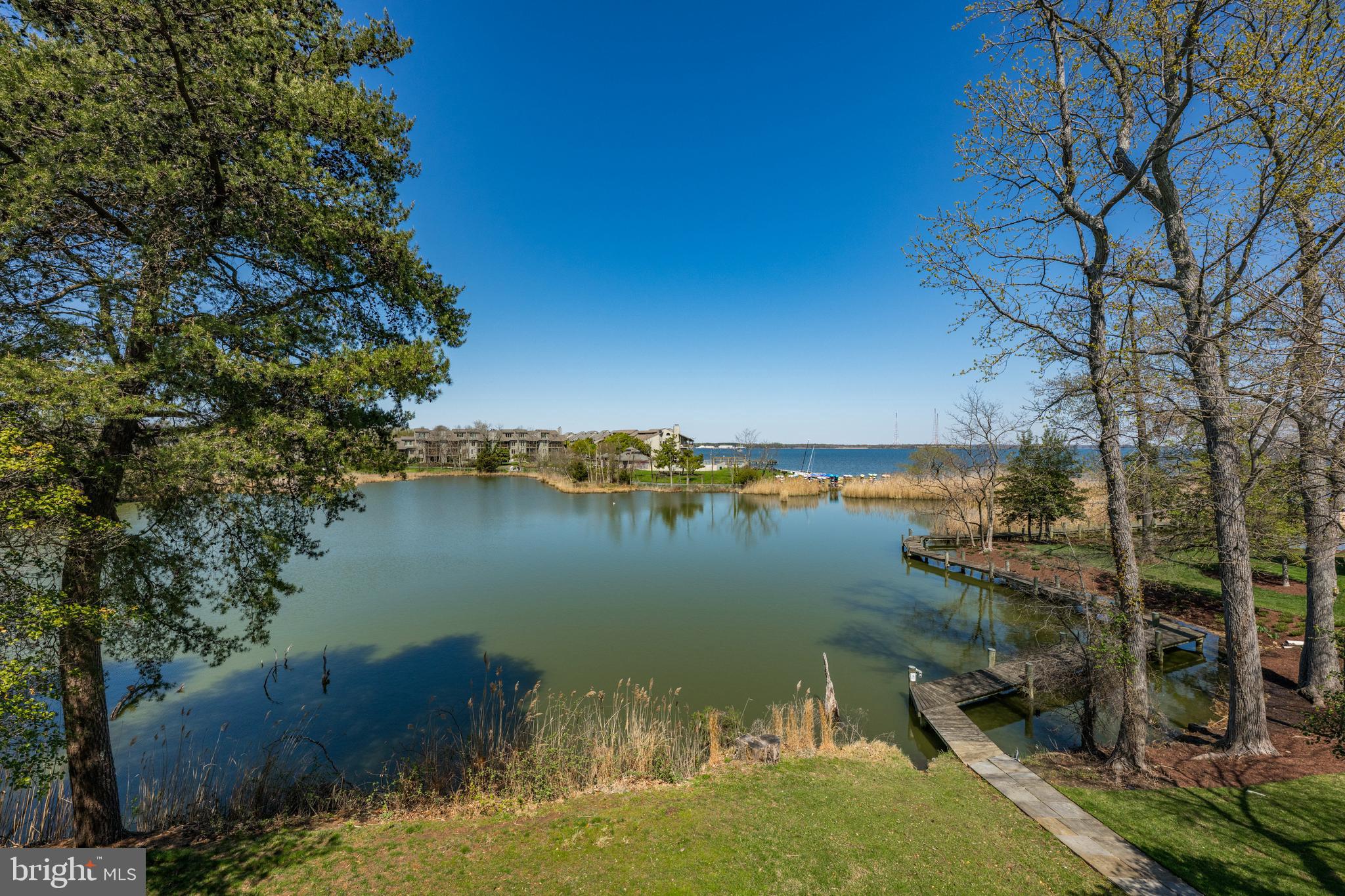 ANNAPOLIS ROADS - Residential