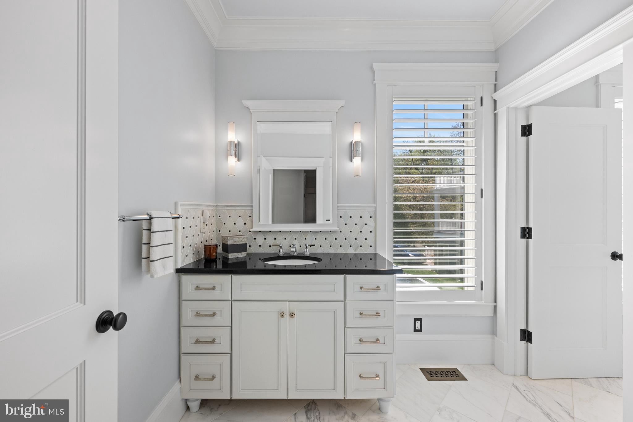 ANNAPOLIS ROADS - Residential