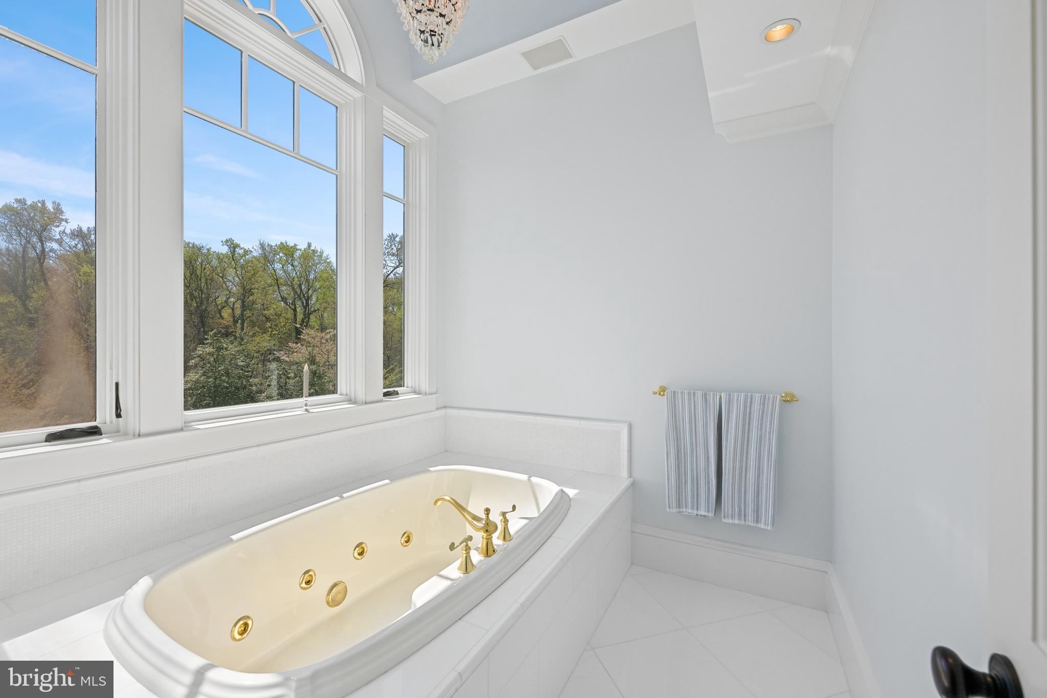 ANNAPOLIS ROADS - Residential