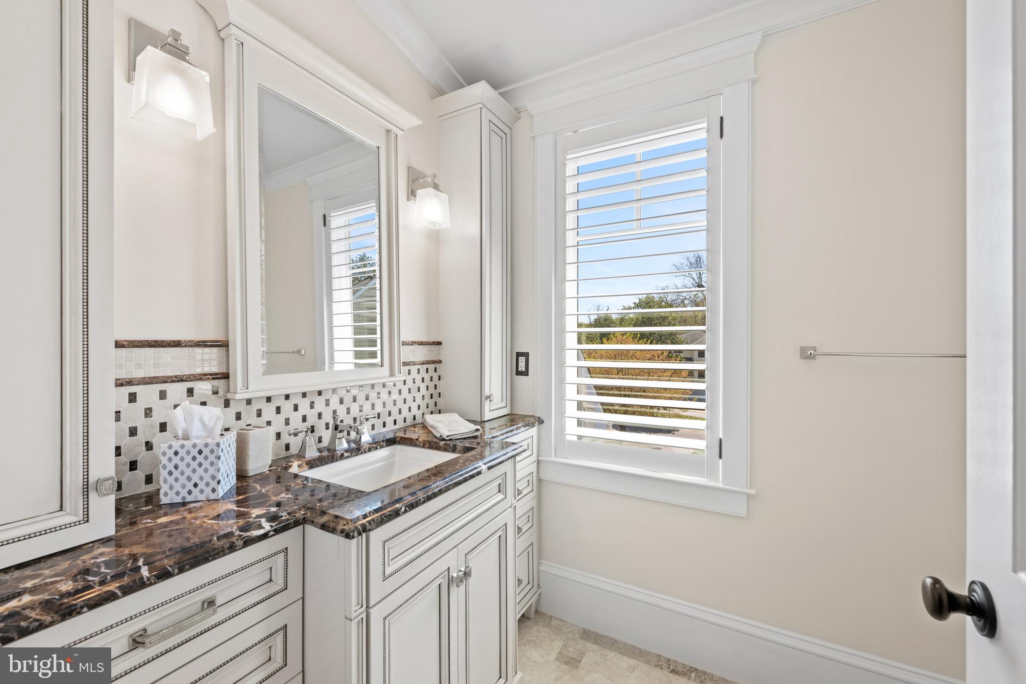 ANNAPOLIS ROADS - Residential