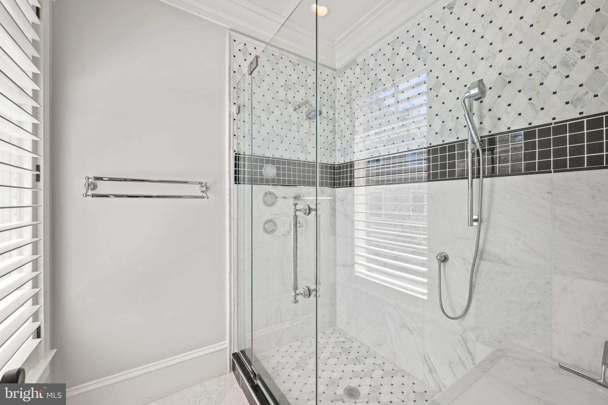 ANNAPOLIS ROADS - Residential