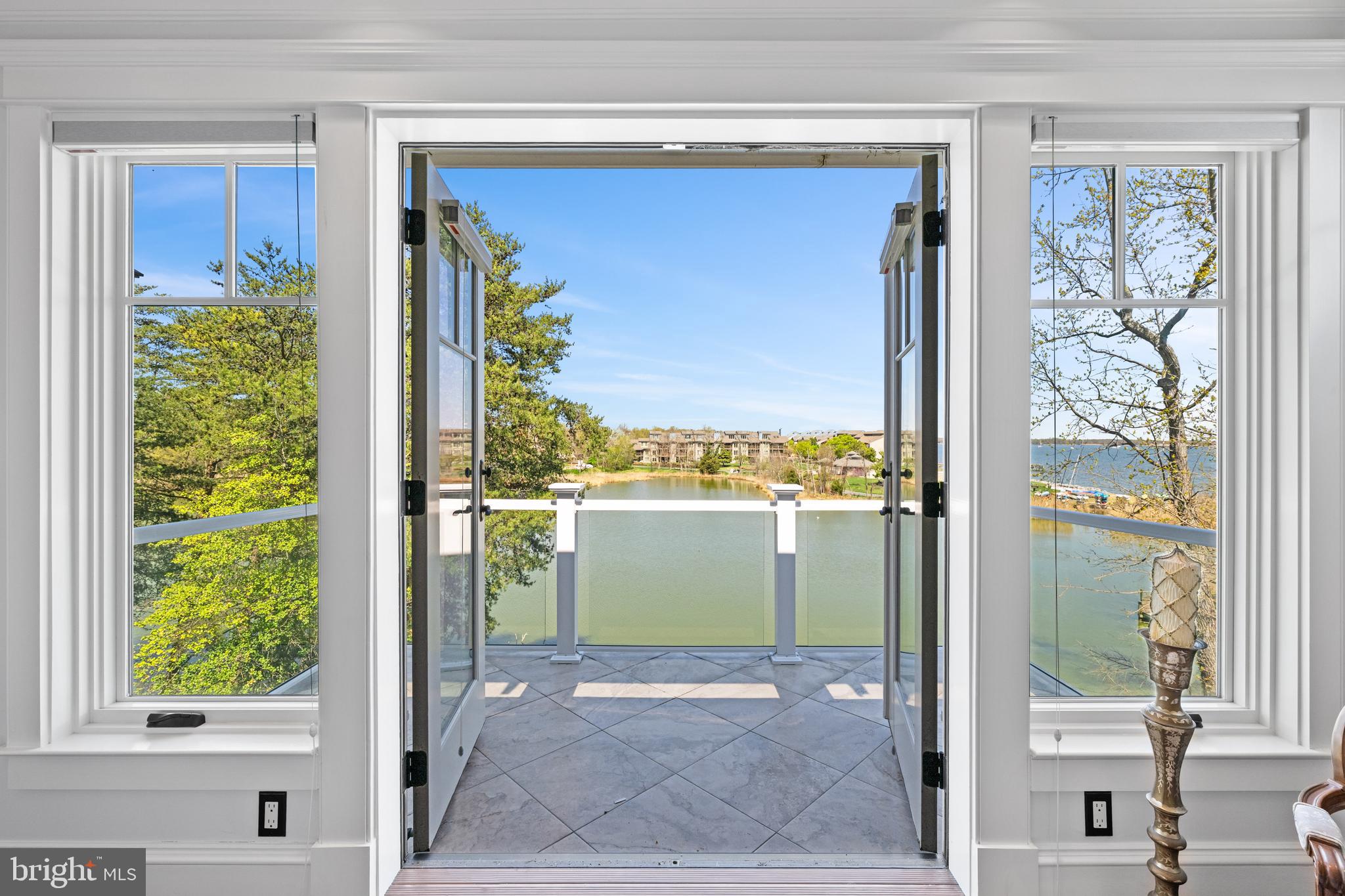 ANNAPOLIS ROADS - Residential