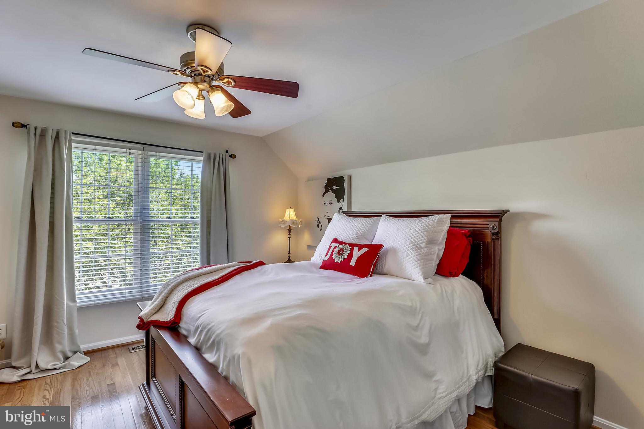 CROSSPOINTE - Residential