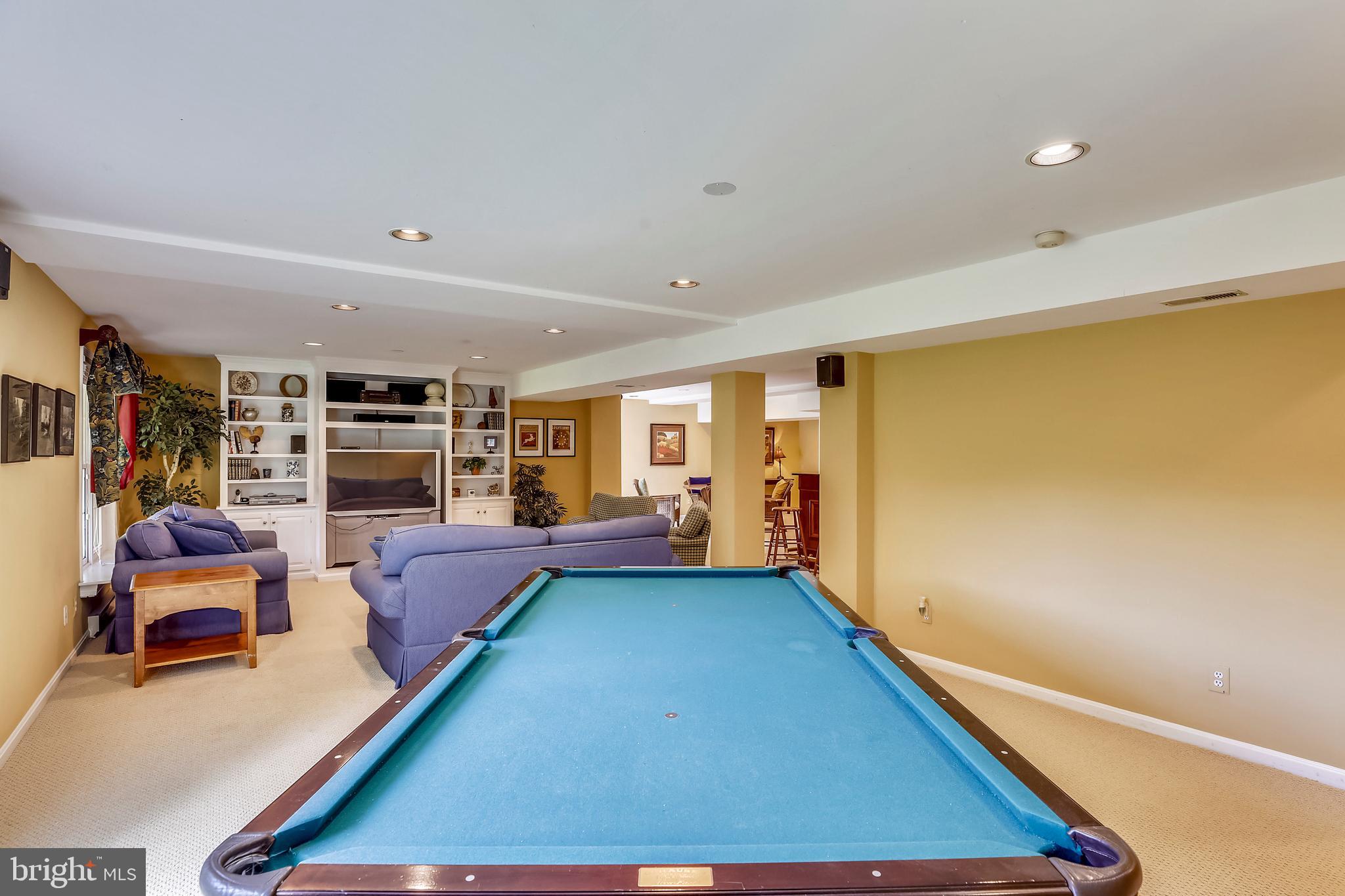 CROSSPOINTE - Residential