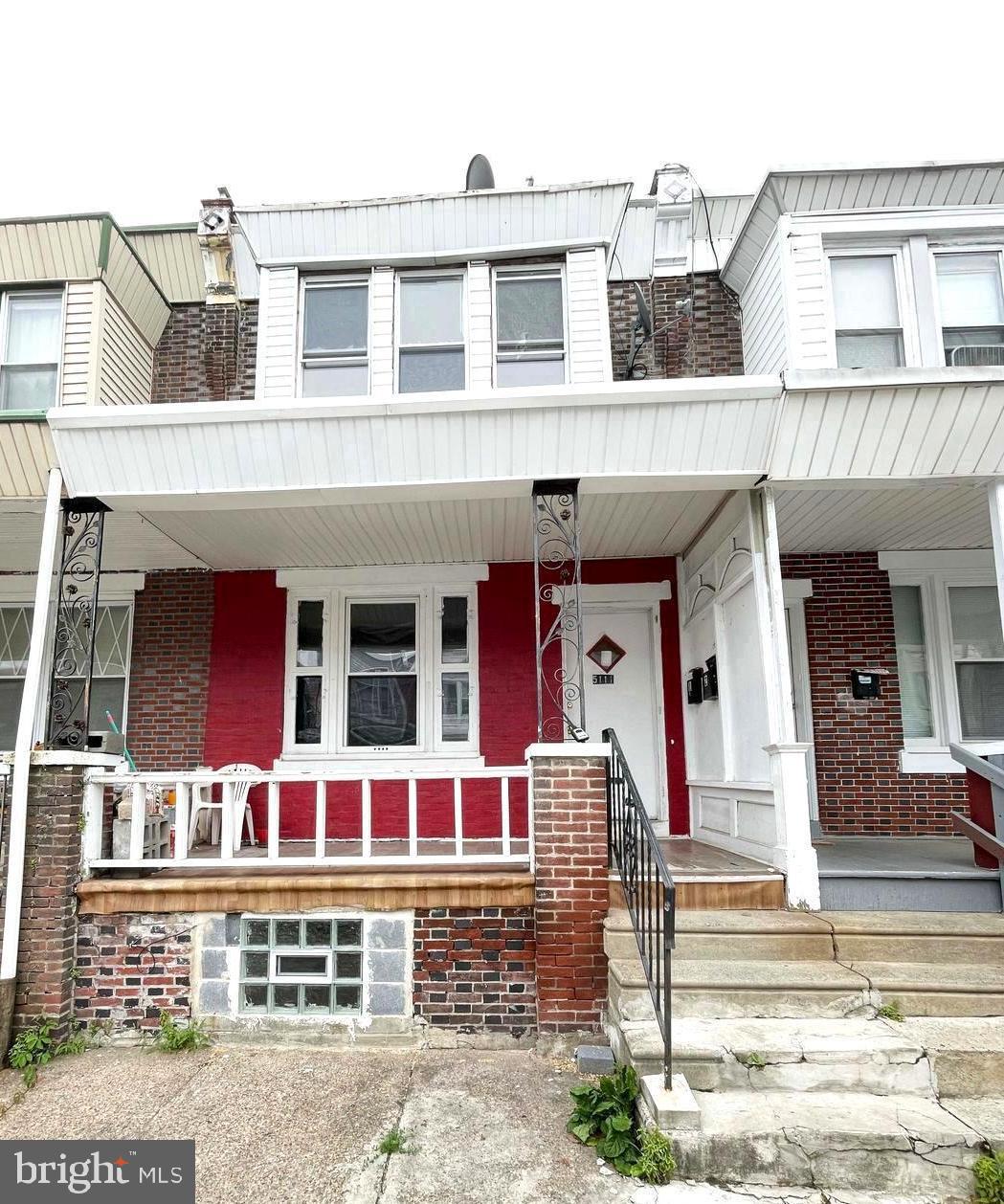 🏡Welcome to 5111 N Fairhill St – a smart investment in a growing neighborhood!👌
🎁This charming duplex is an excellent opportunity for investors looking to generate steady rental income while benefiting from an area with a vibrant culture and that's actively developing. 🌞 Unit 1 offers 1 bedroom 🛏️ and 1 full bathroom 🚽🚿 , with a living/dining 🛌 area featuring new laminate flooring. The bedroom sits just off the main area, next to a clean full bath. 👌The well-maintained kitchen with durable Formica countertops—ready for tenant 🤑 use or personal touches 🎇. 🆙Unit 2 includes 2 bedrooms 🛏️ and 1 full bathroom🚿🚽 , also boasting new laminate flooring throughout. The layout is comfortable and functional, with a kitchen with matching Formica countertops.🌞 Whether you're looking to live in one unit and rent the other 💲, or add a new income to your rental portfolio, this property checks all the boxes. ✅
🏃➡️Don't miss out on a property that offers immediate cash flow, future growth, and a great location in an emergent area!💵
