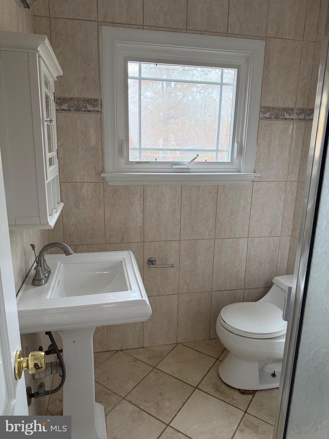 BROADWOOD MANOR - Residential