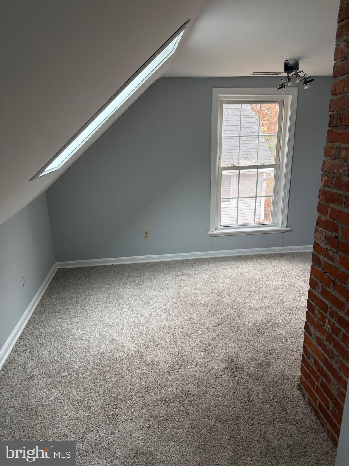 BROADWOOD MANOR - Residential