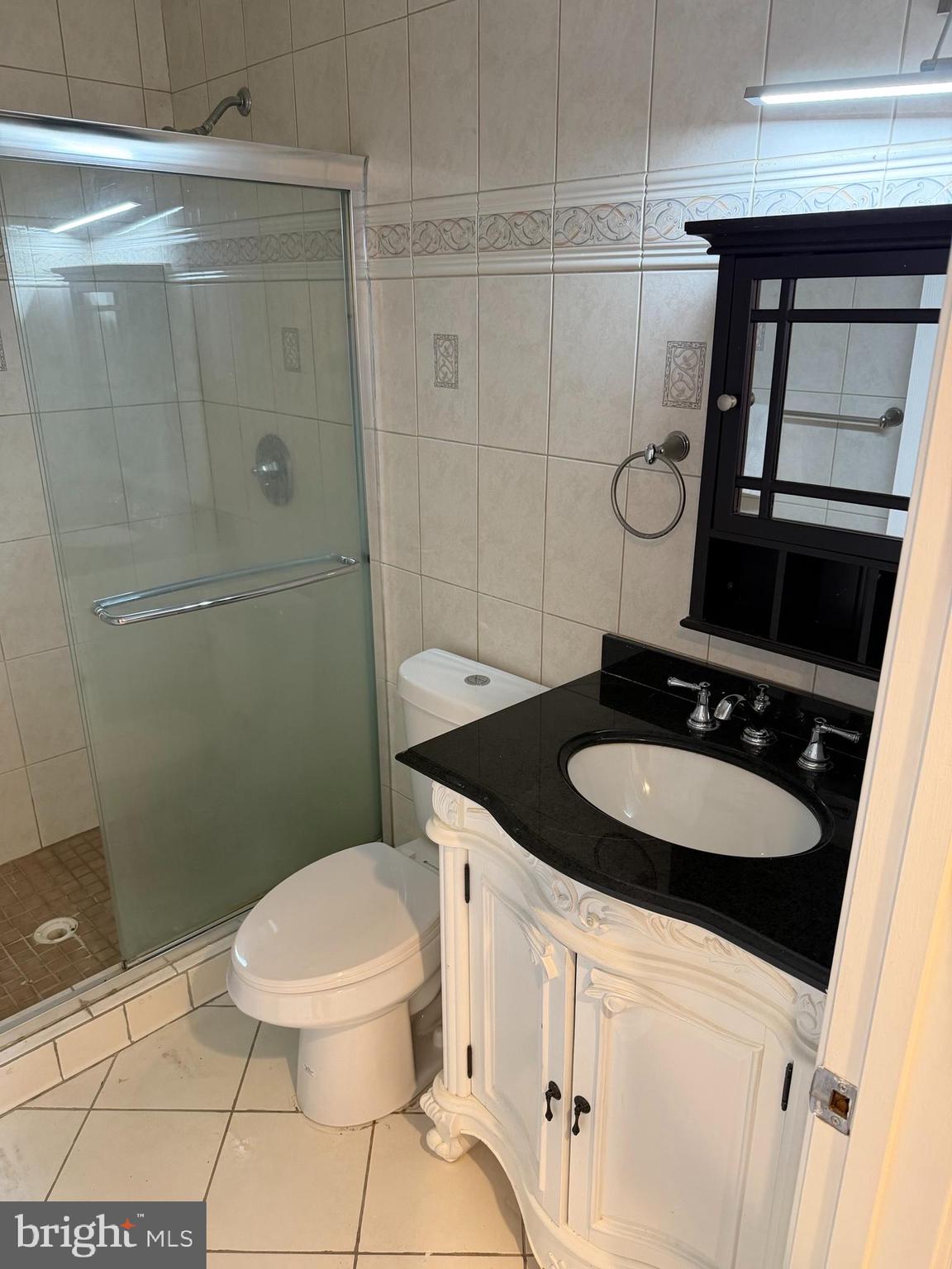 BROADWOOD MANOR - Residential