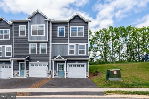 Condo For Sale - 178 Highpoint Park Drive<br/> PLEASANT GAP, PA 16823