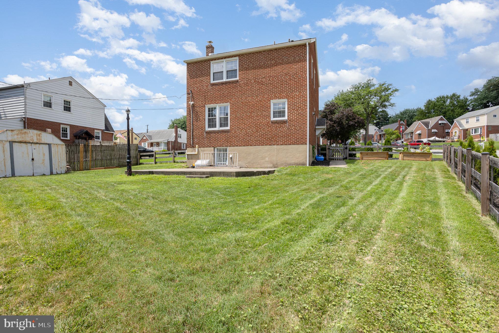 HILLBROOK - Residential