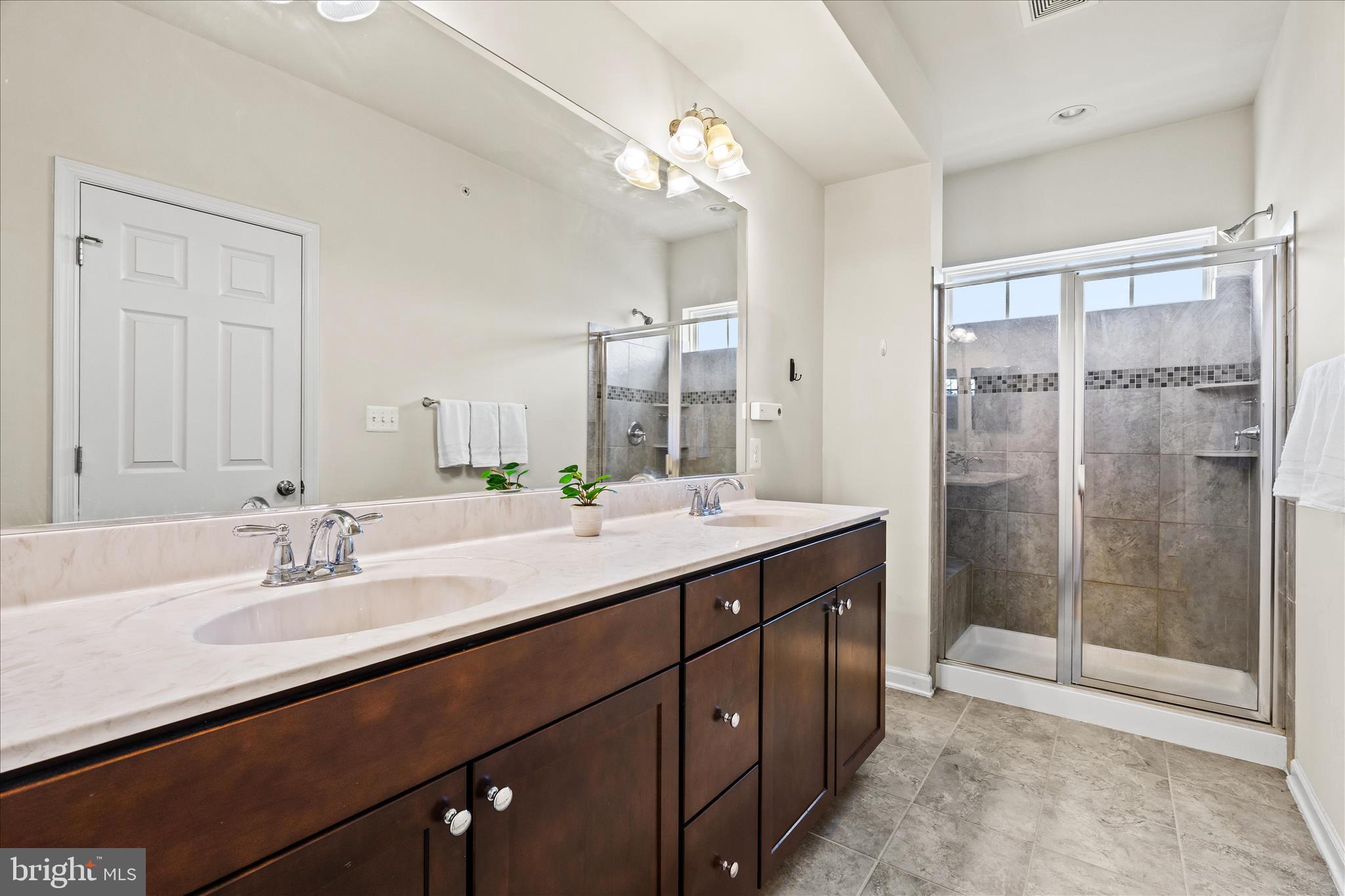 JEFFERSON PLACE - Residential