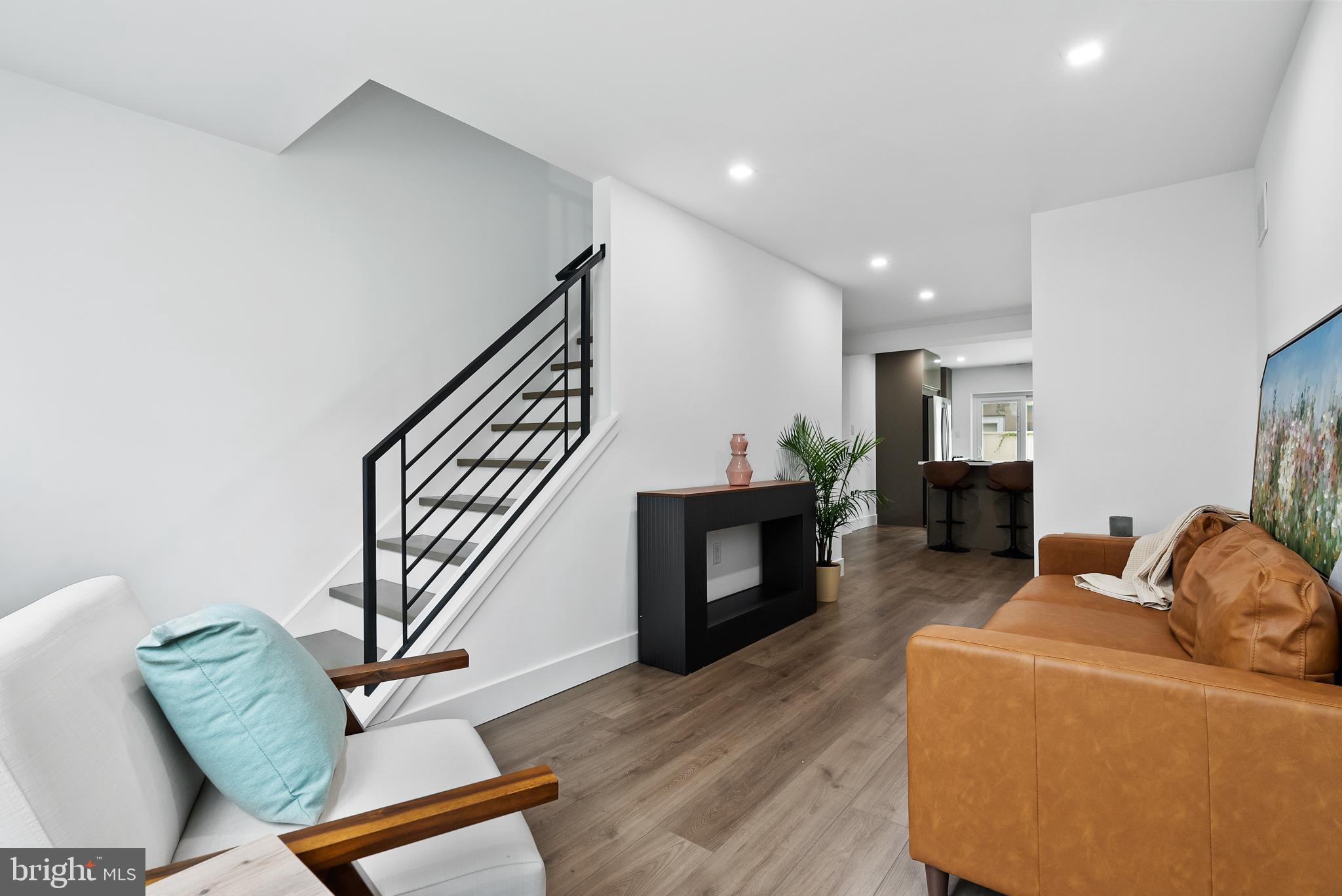 PASSYUNK SQUARE - Residential