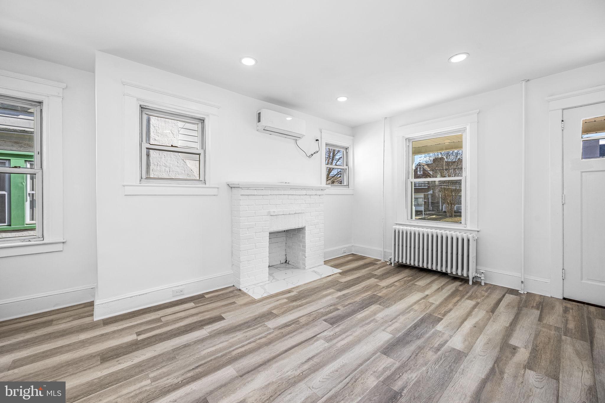 SPRINGFIELD KNOLL - Residential