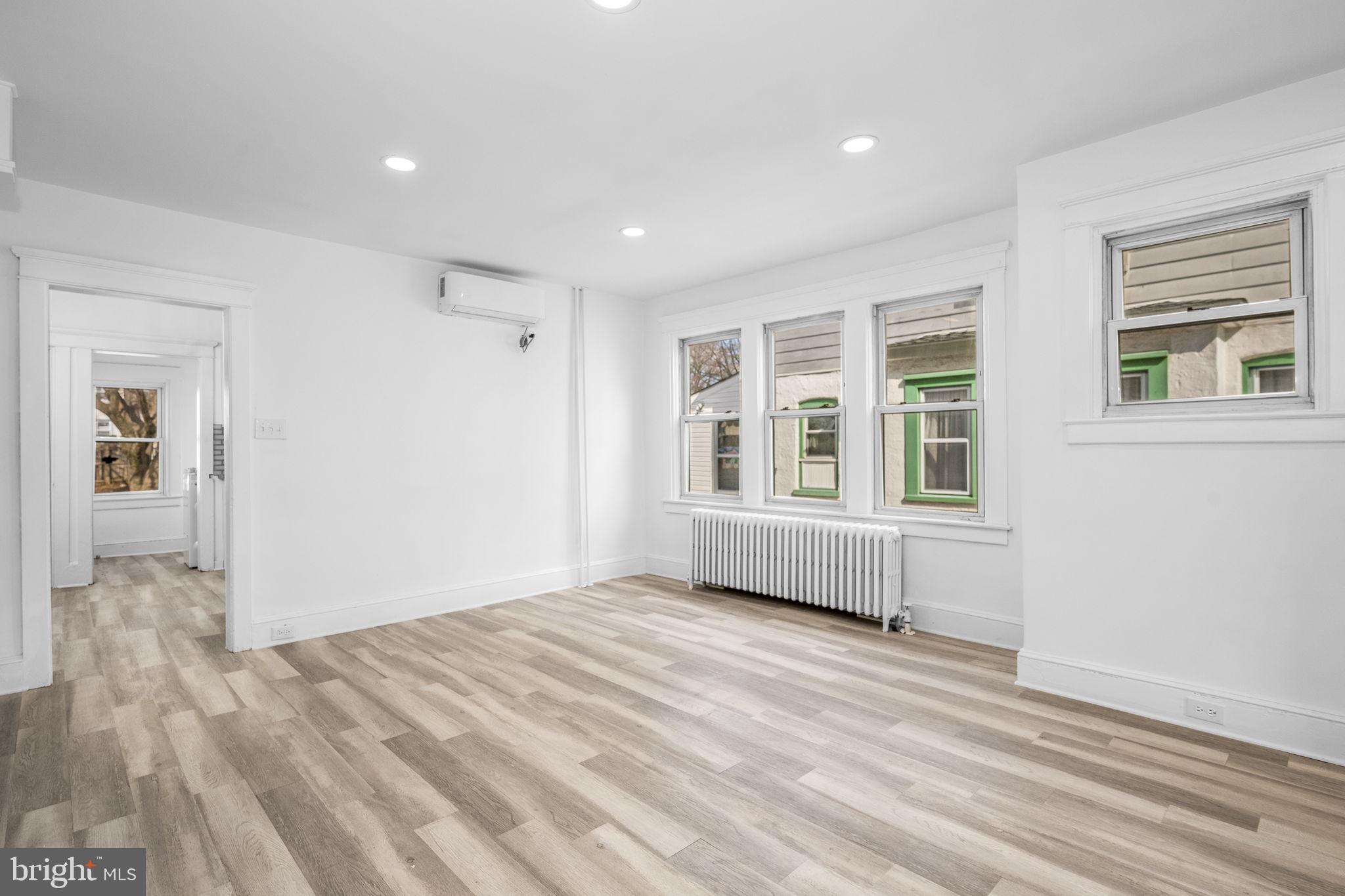 SPRINGFIELD KNOLL - Residential