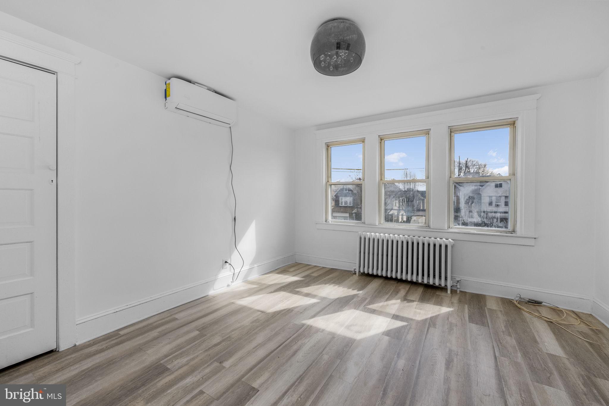 SPRINGFIELD KNOLL - Residential