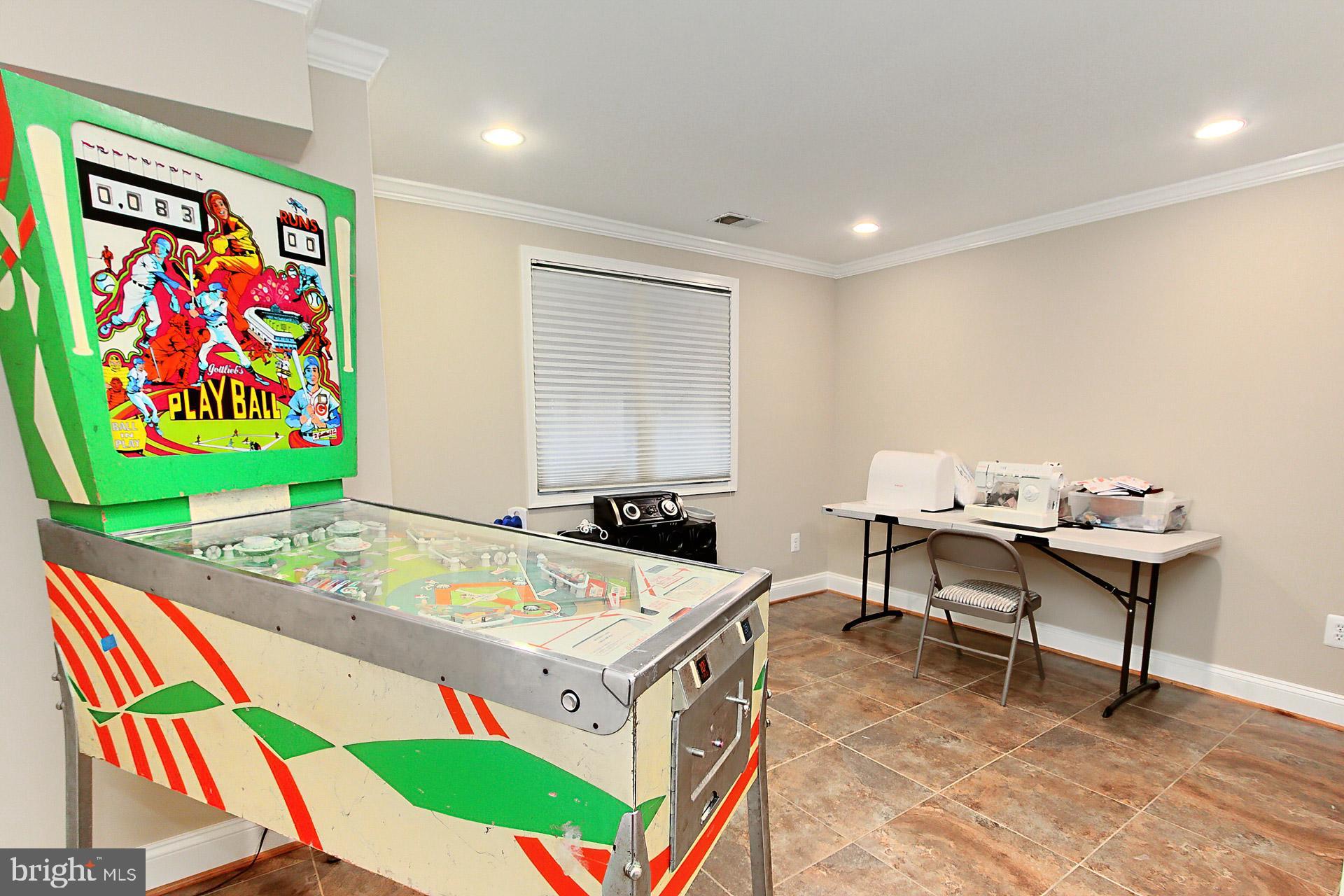 WEST SPRINGFIELD - Residential