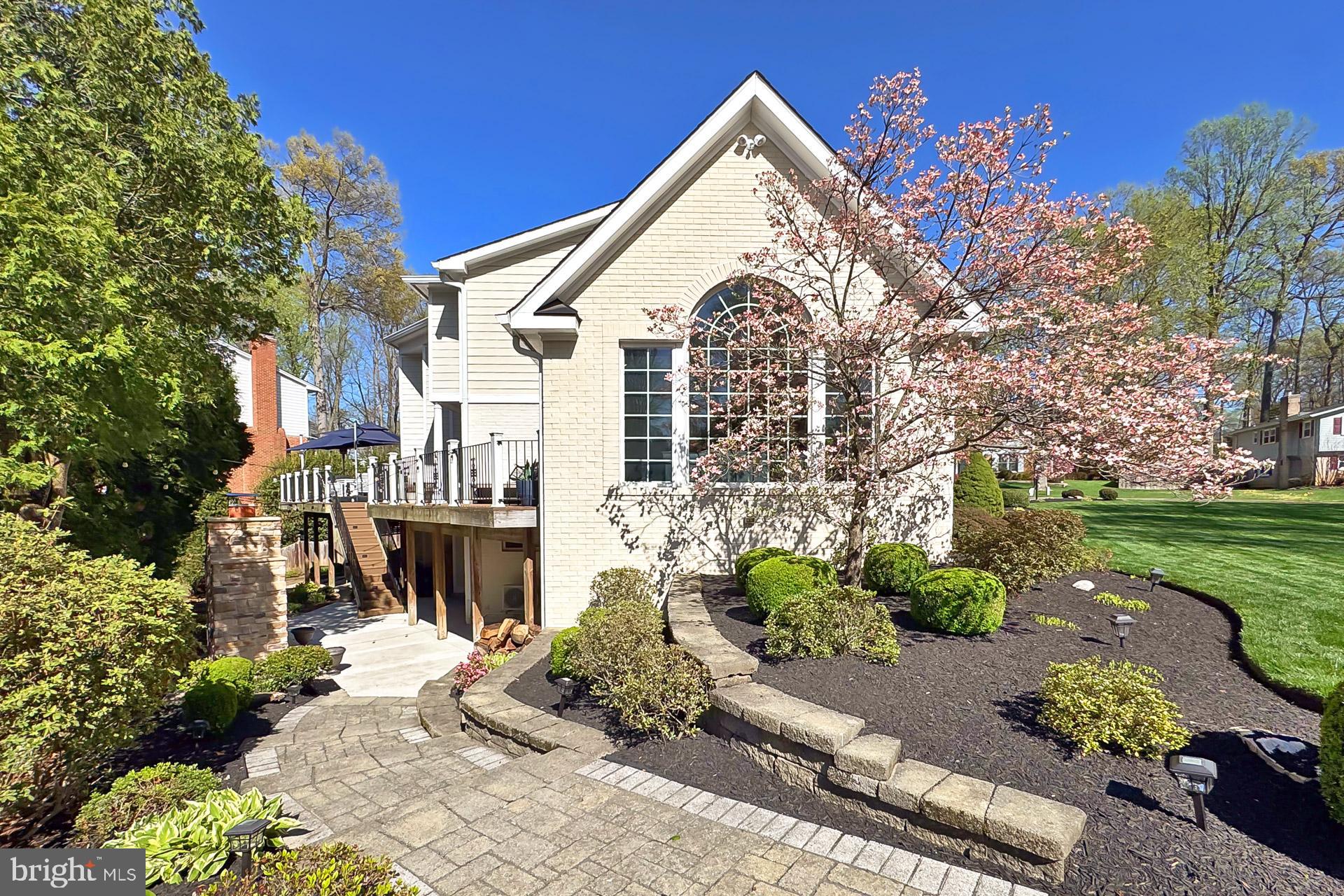 WEST SPRINGFIELD - Residential