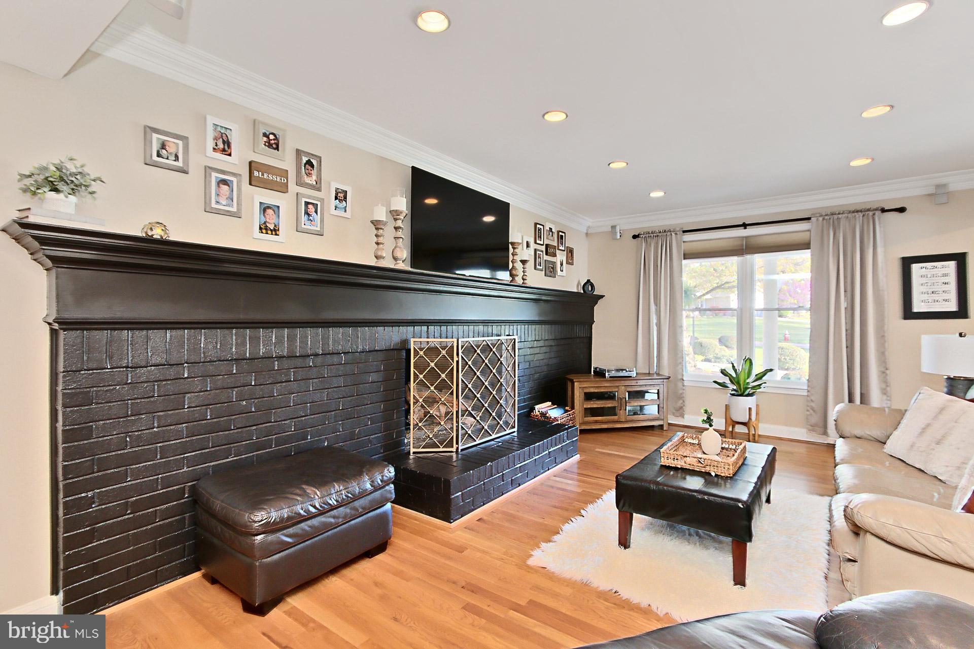 WEST SPRINGFIELD - Residential