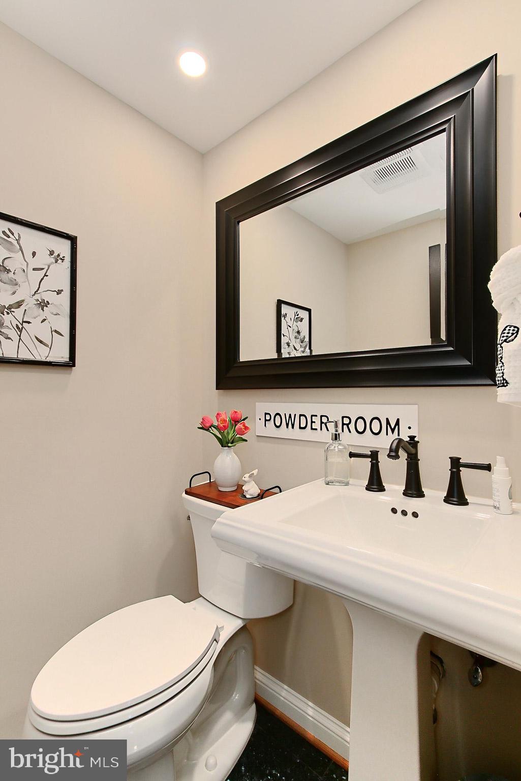 WEST SPRINGFIELD - Residential