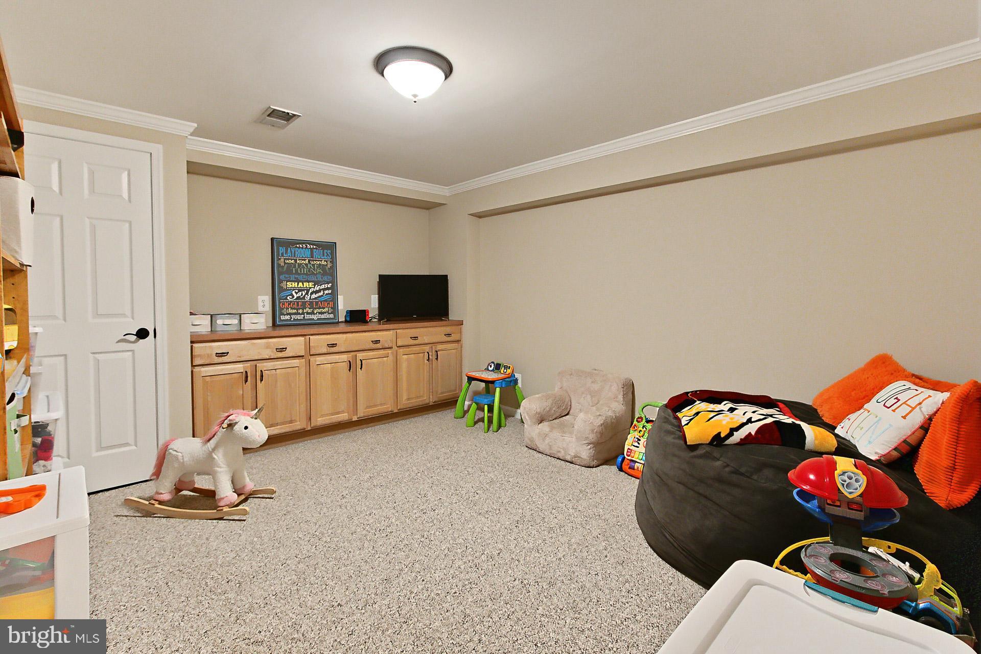 WEST SPRINGFIELD - Residential