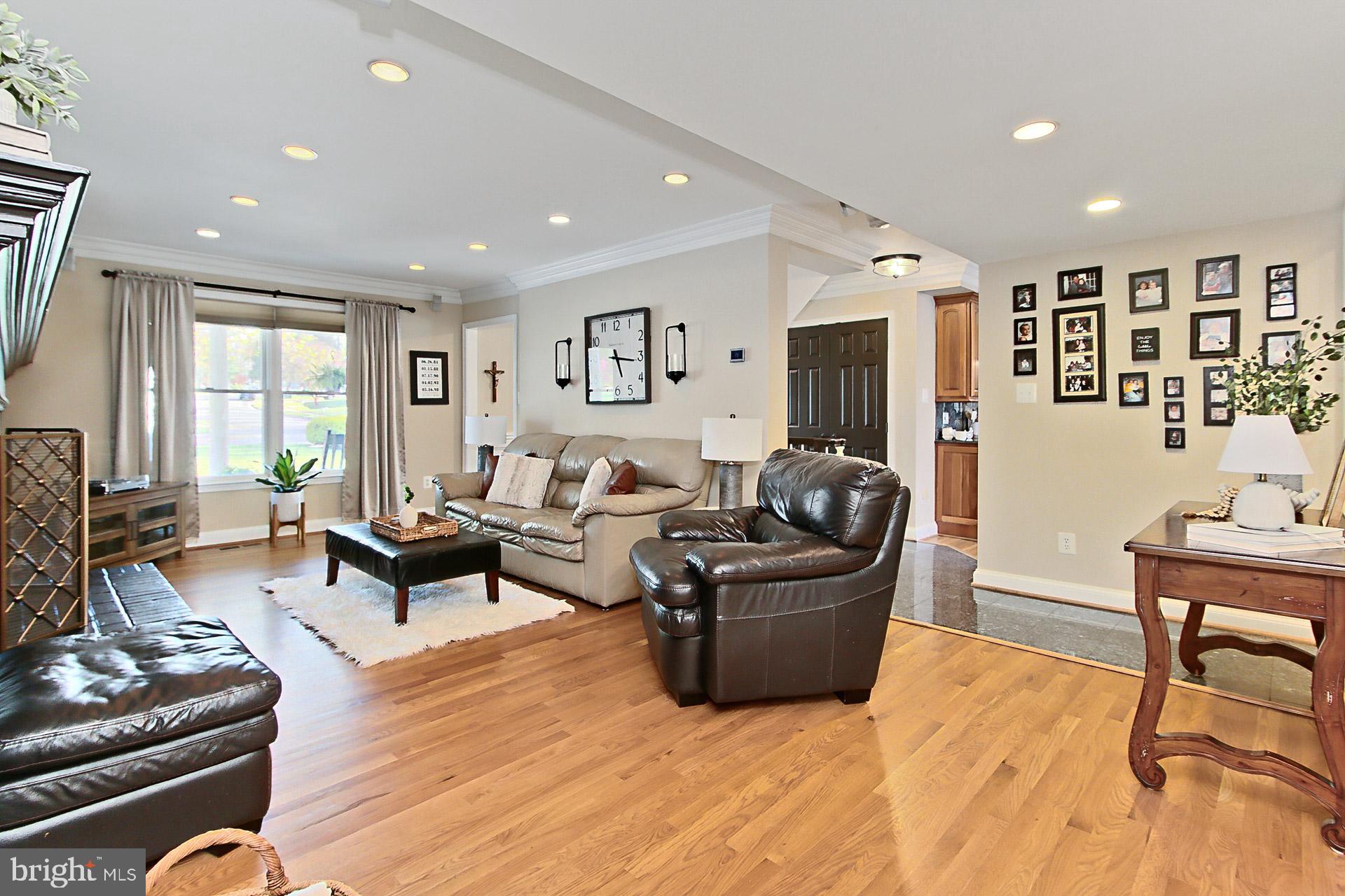 WEST SPRINGFIELD - Residential