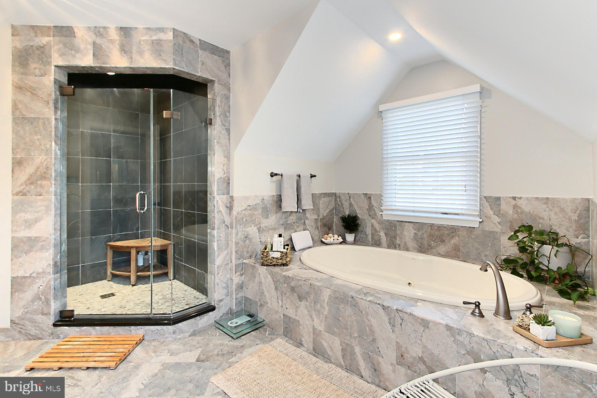 WEST SPRINGFIELD - Residential