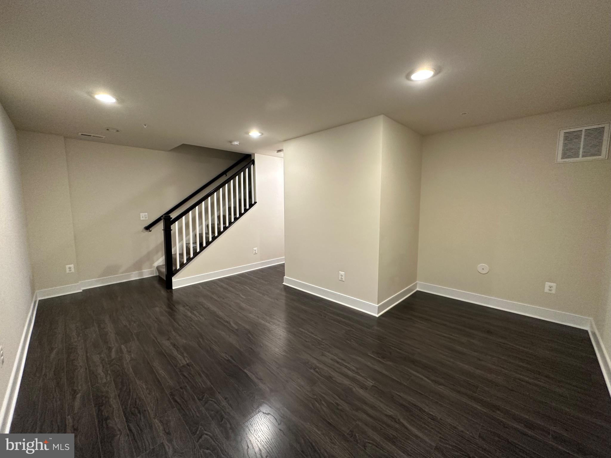 CLARKSBURG - Residential Lease