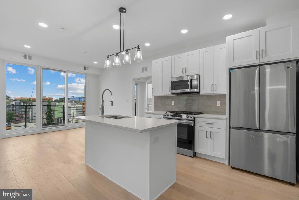 Photo of 950 N 2nd Street #UNIT 5C, PHILADELPHIA, PA 19123 (MLS # PAPH2536484)