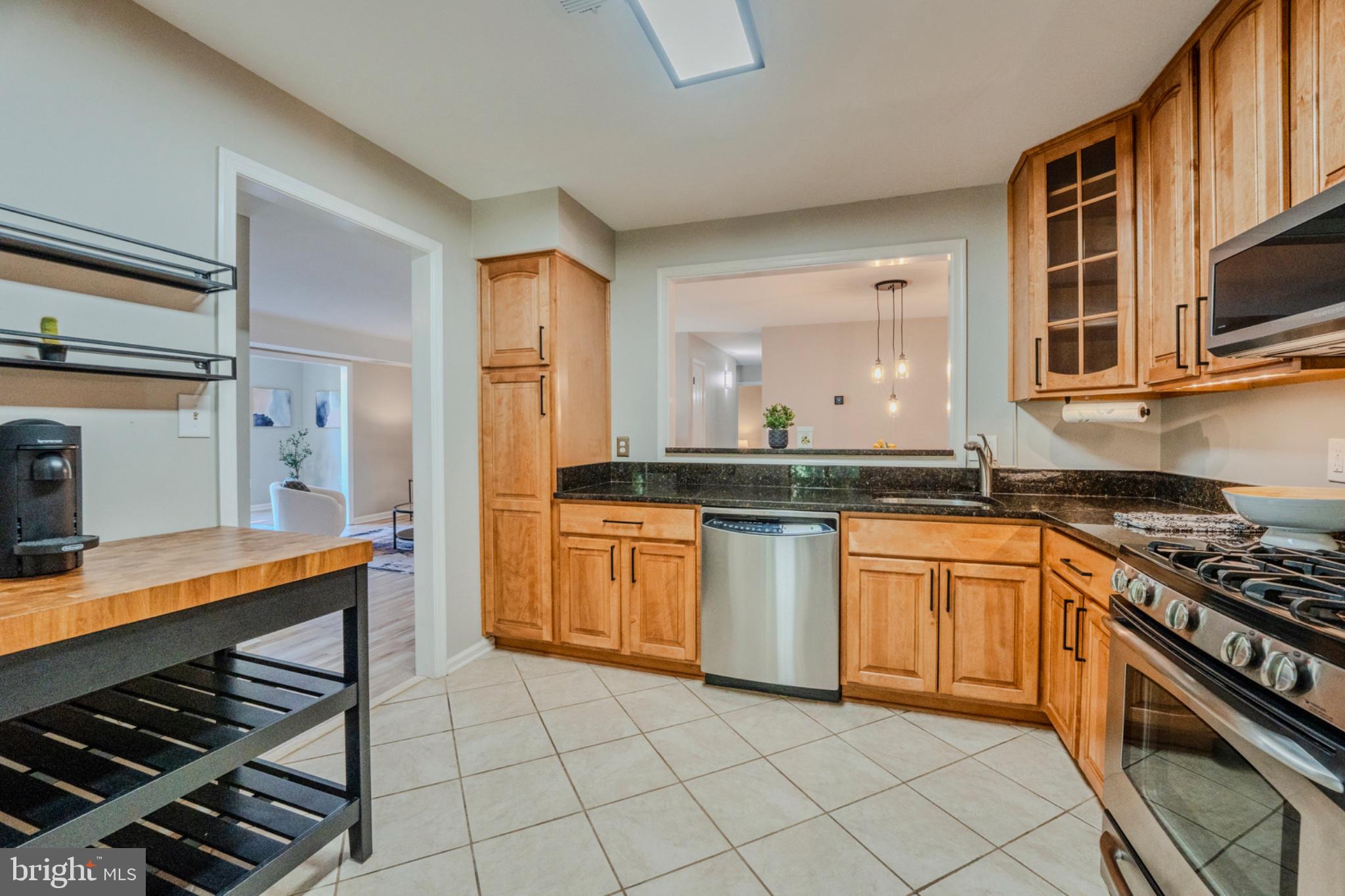 2318 HUNTERS RUN DRIVE 2318