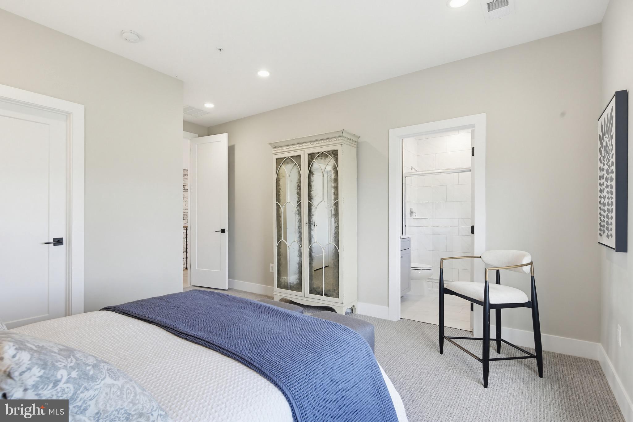 LINDEN GROVE - Residential