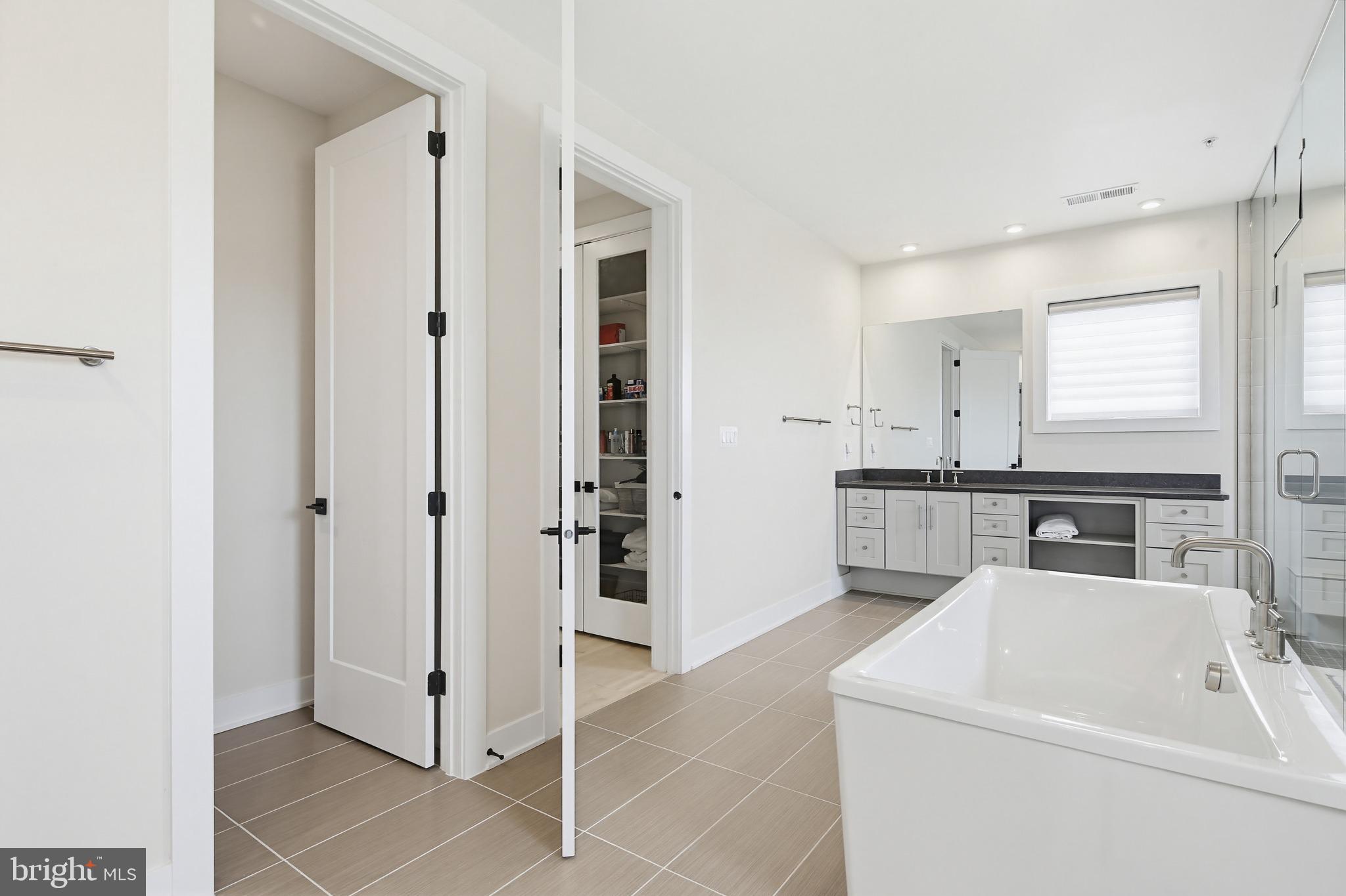 LINDEN GROVE - Residential