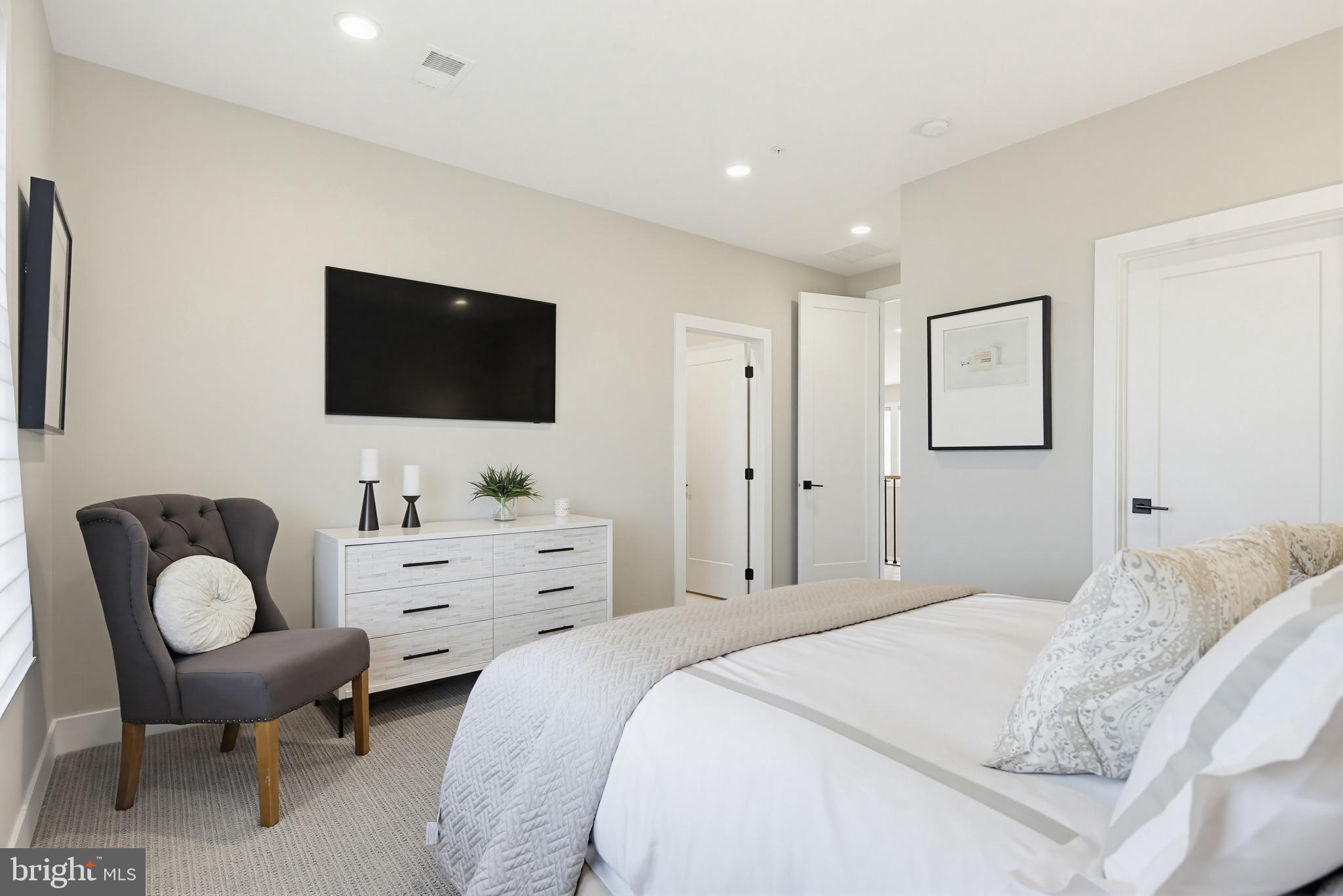 LINDEN GROVE - Residential