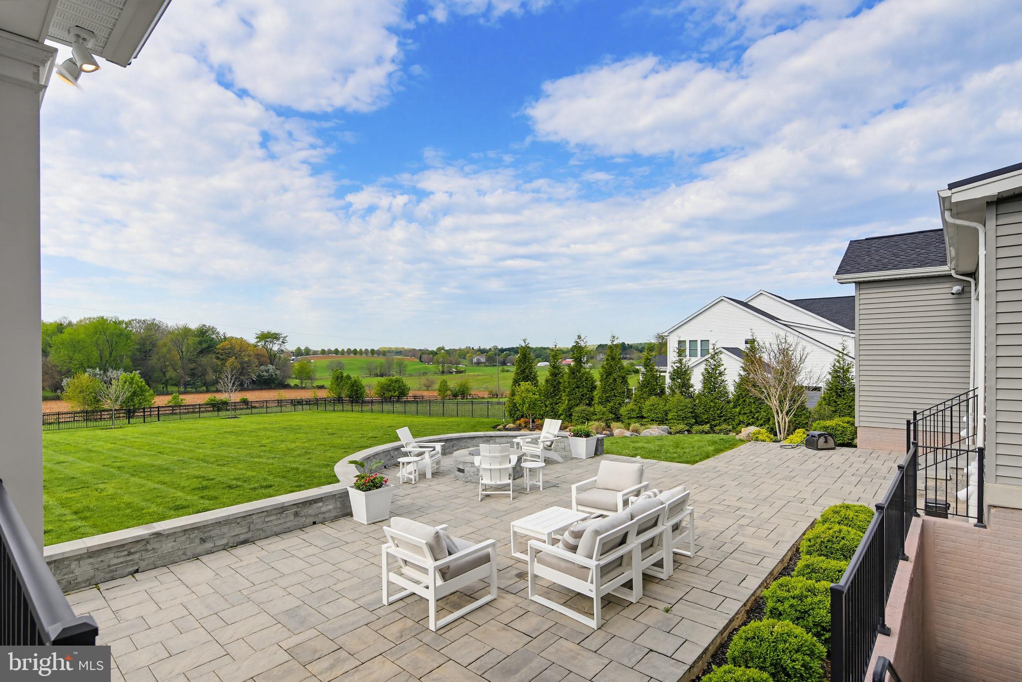 LINDEN GROVE - Residential