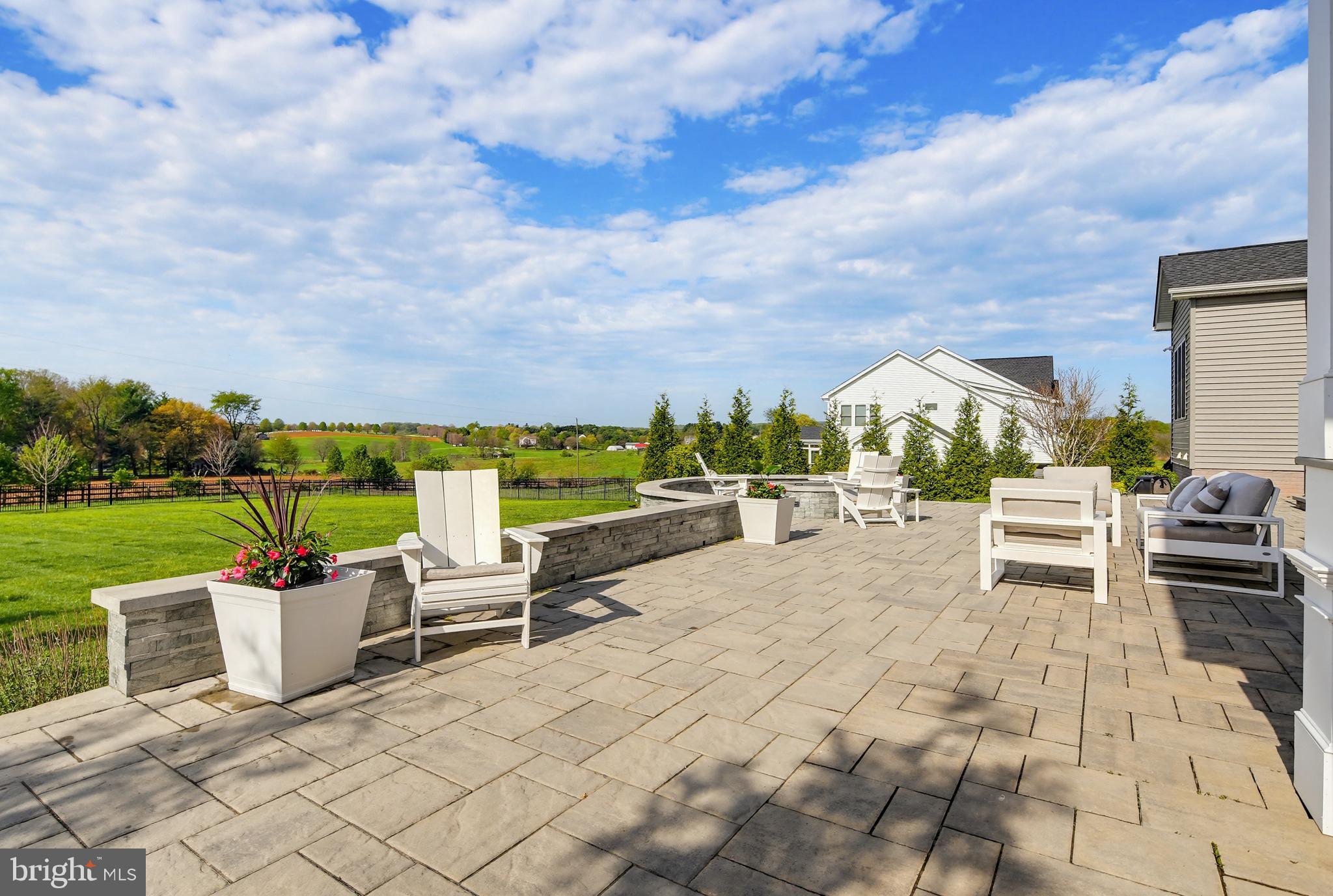 LINDEN GROVE - Residential