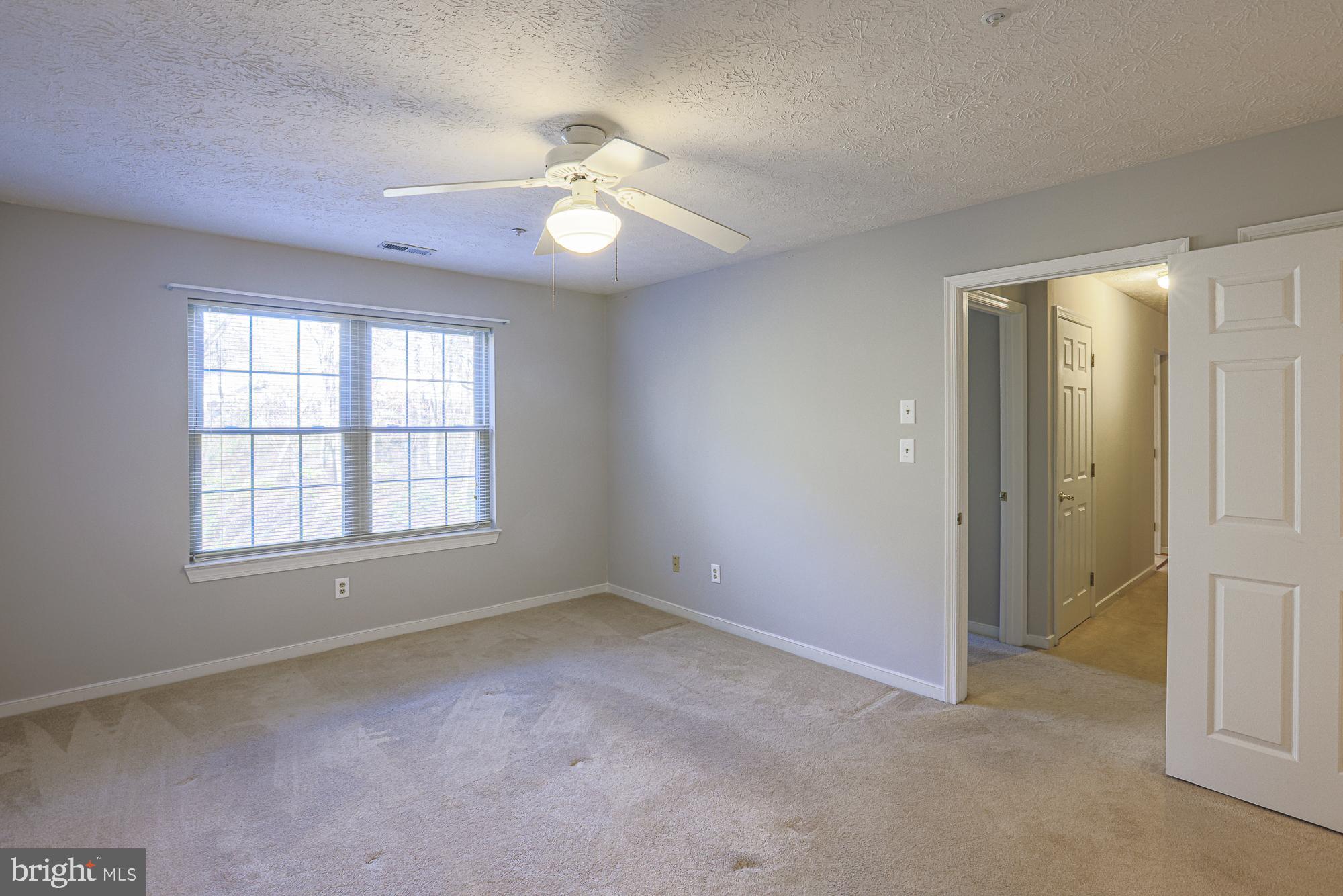 THE COURTYARDS AT POND - Residential