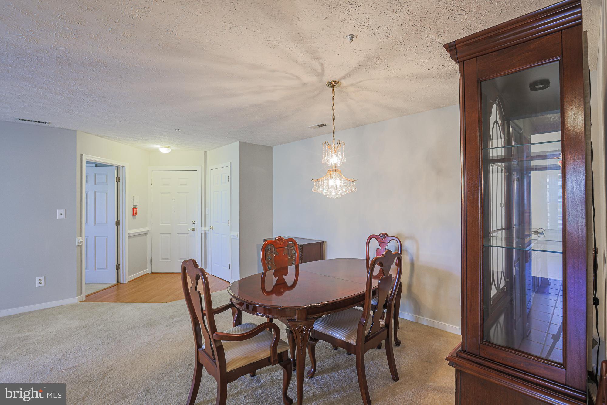 THE COURTYARDS AT POND - Residential