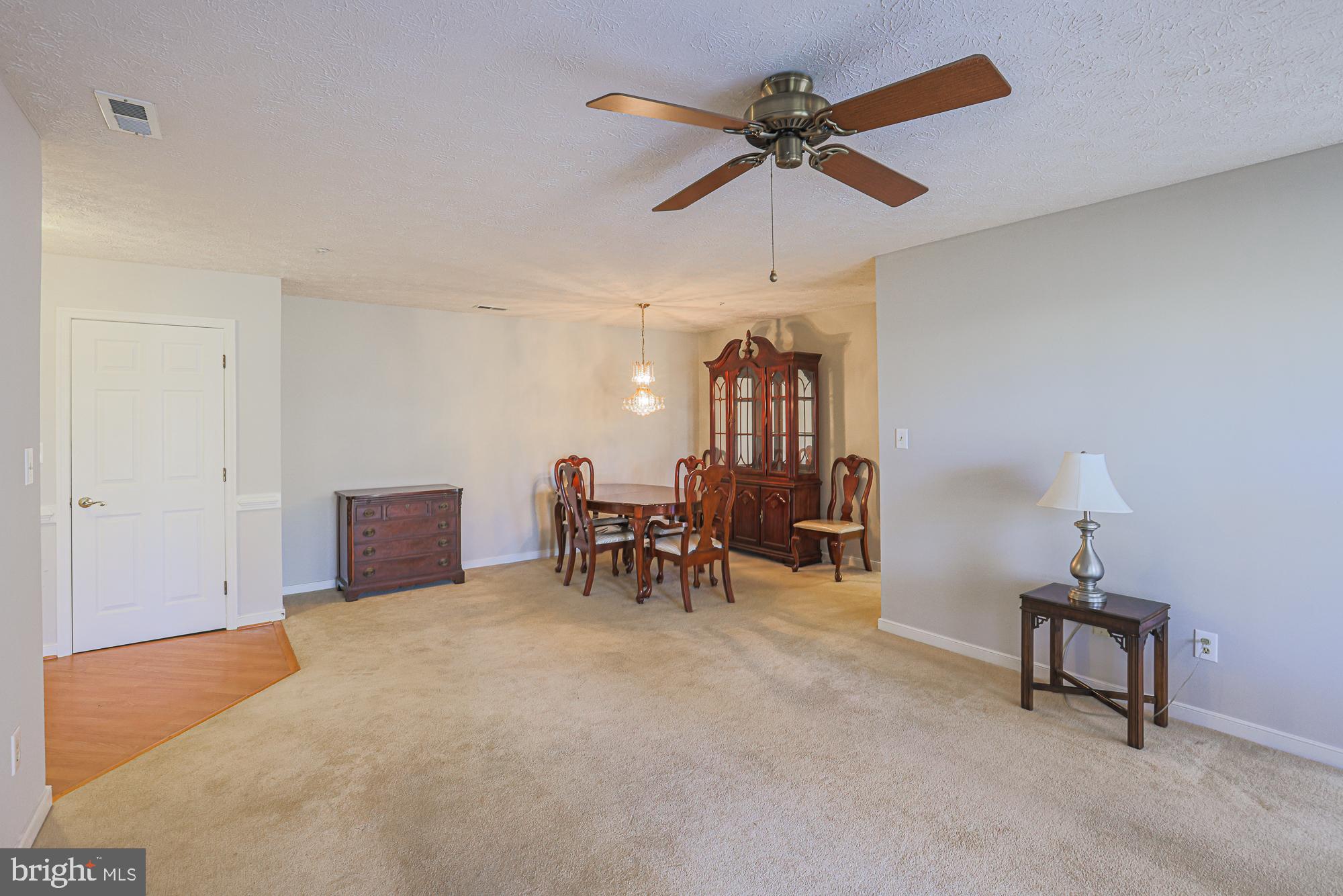 THE COURTYARDS AT POND - Residential