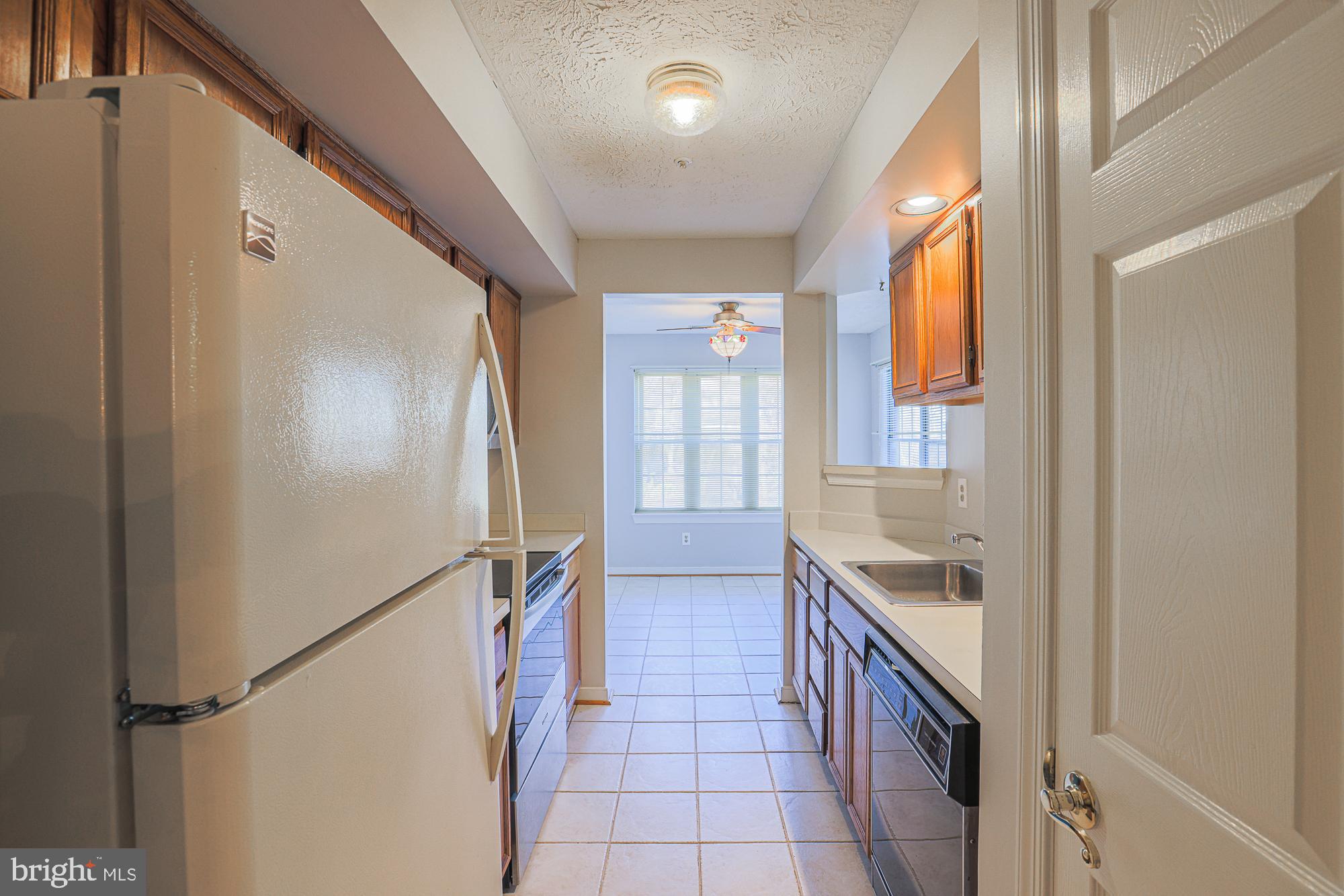 THE COURTYARDS AT POND - Residential