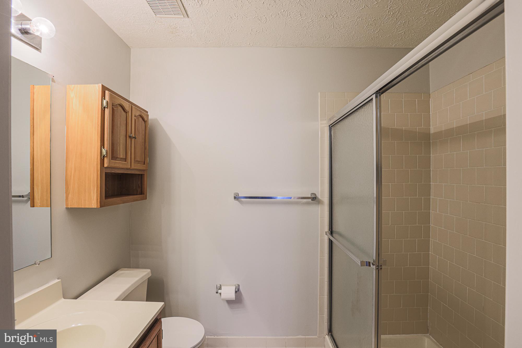 THE COURTYARDS AT POND - Residential