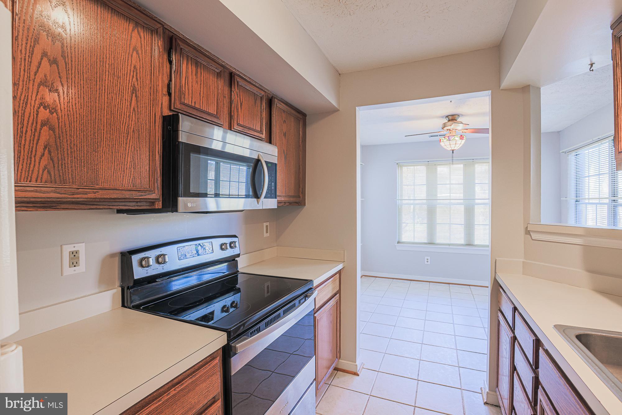 THE COURTYARDS AT POND - Residential