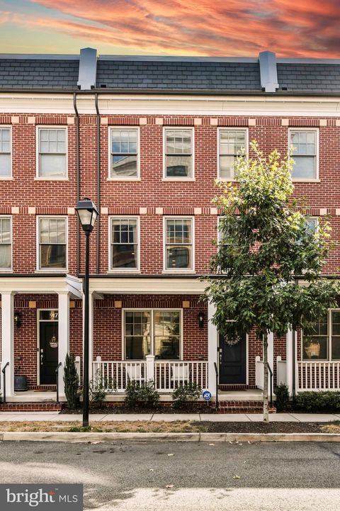Photo of 915 Parker Gray School Way, ALEXANDRIA, VA 22314 (MLS # VAAX2063448)