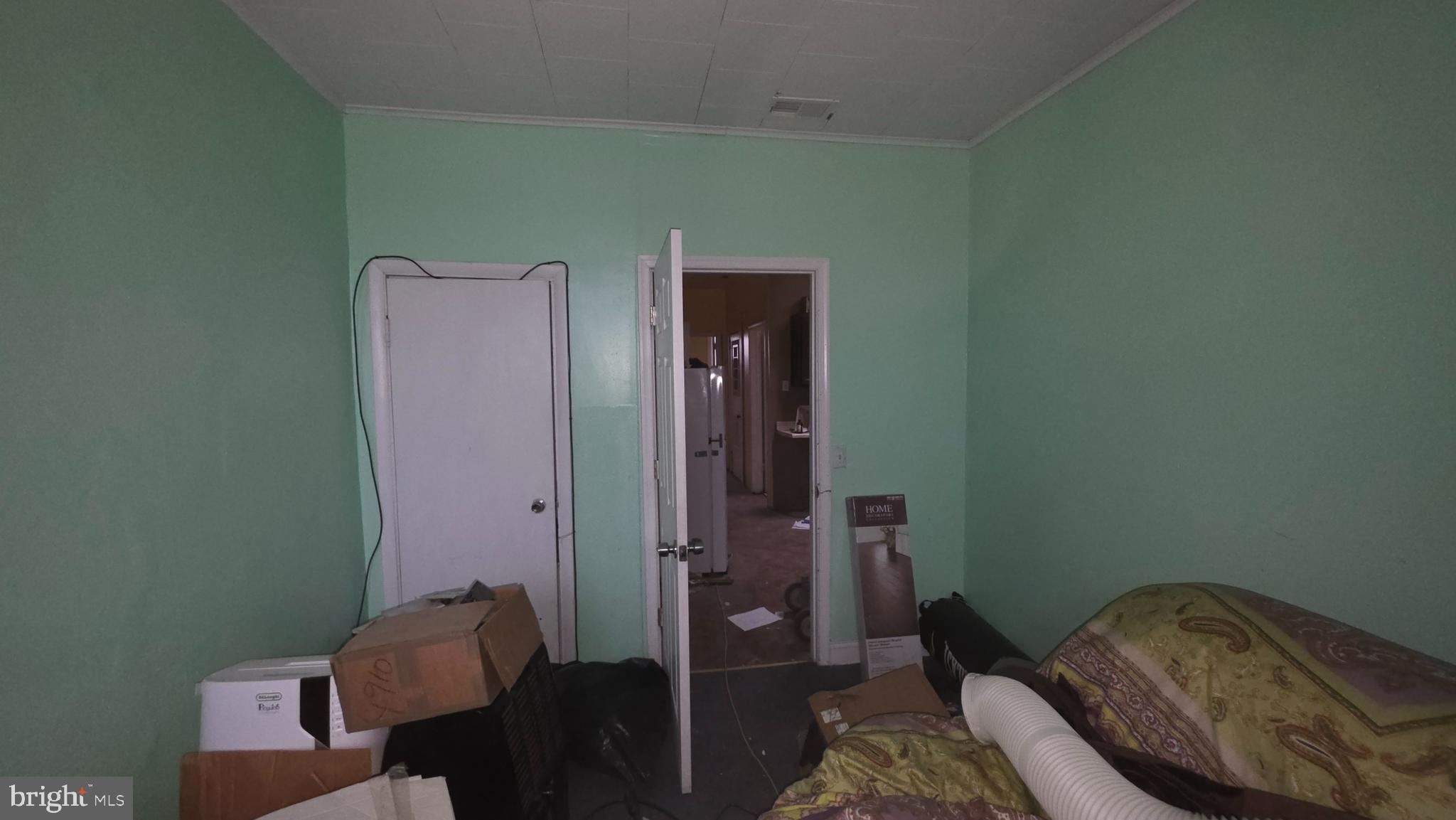 PIMLICO - Commercial Sale