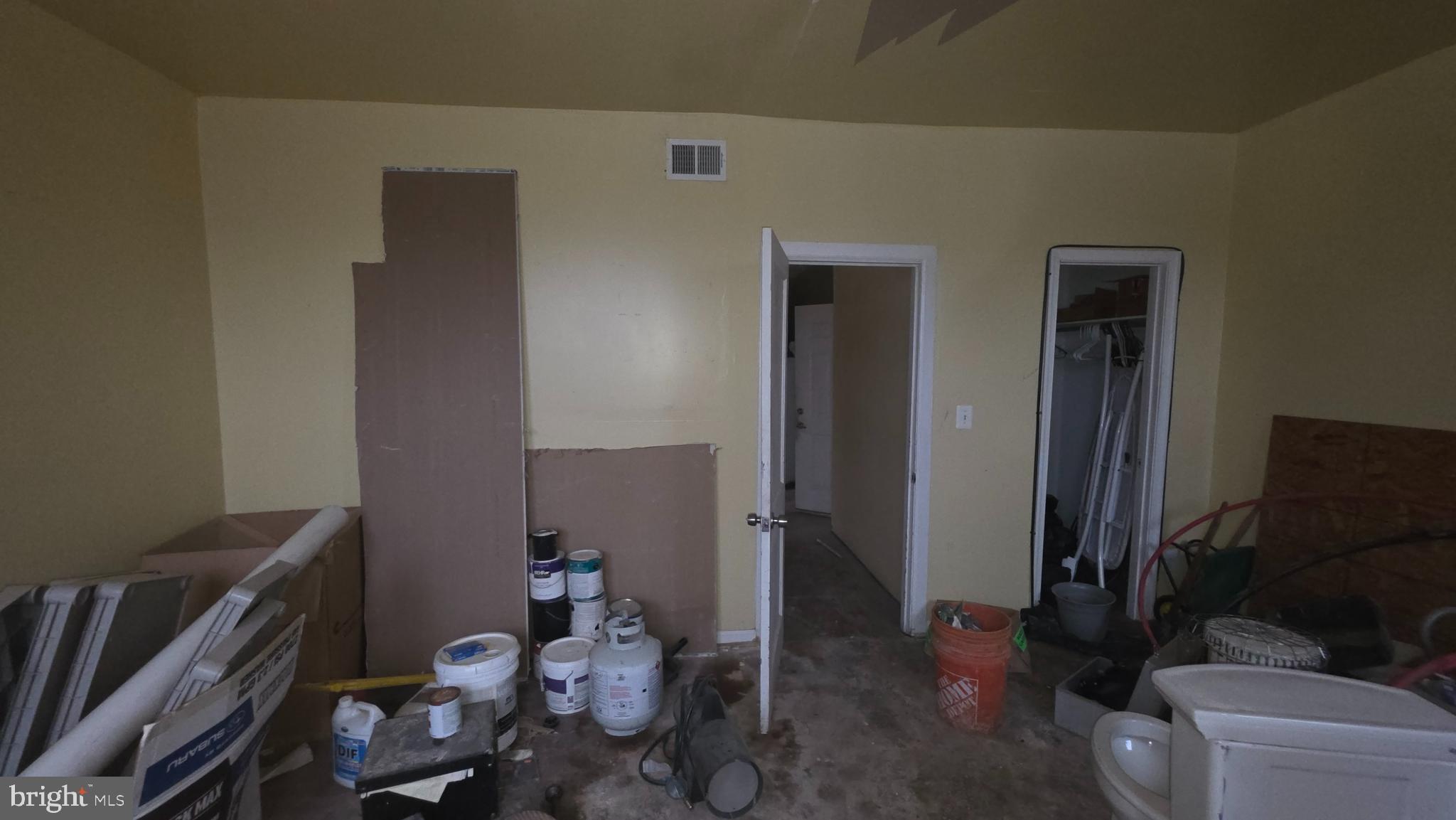 PIMLICO - Commercial Sale