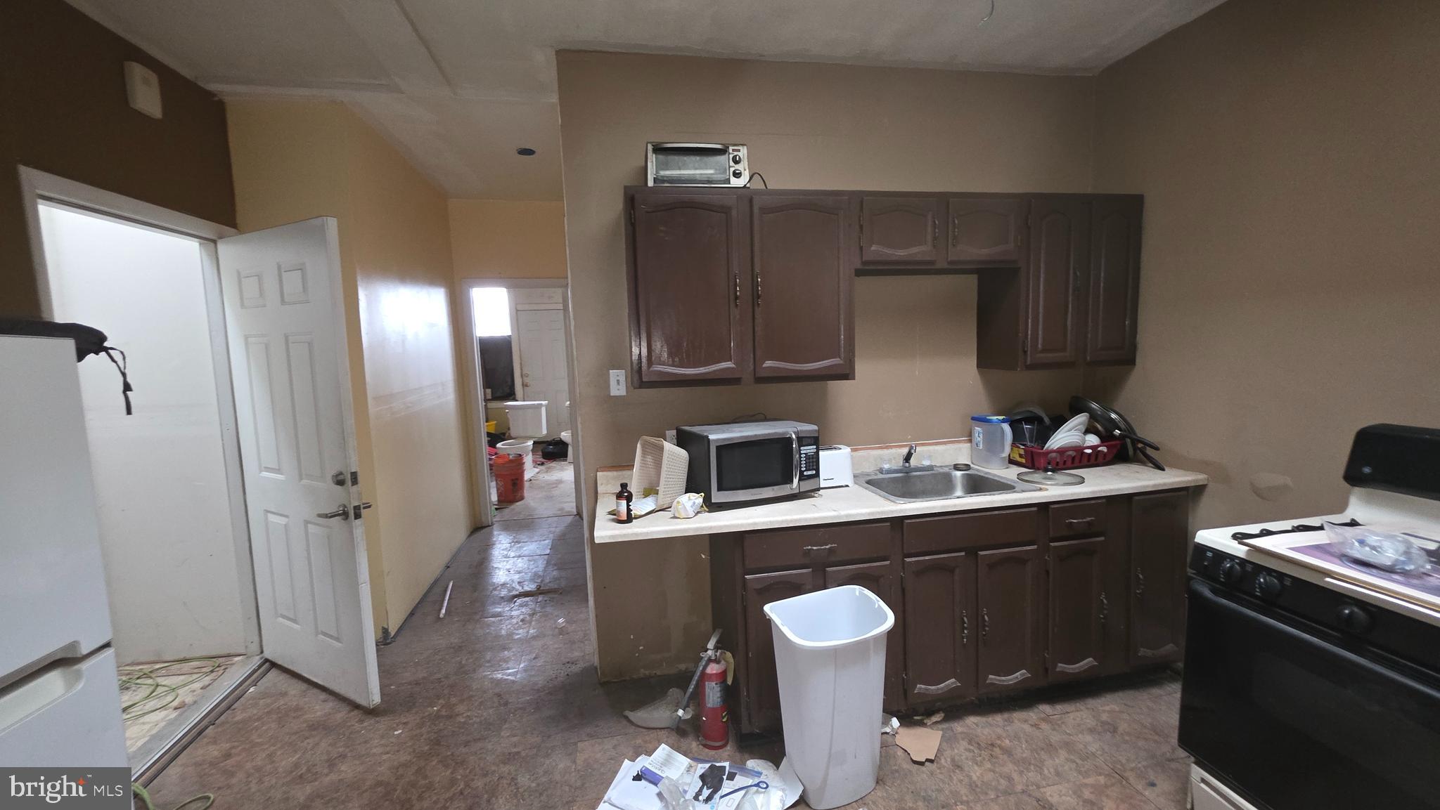 PIMLICO - Commercial Sale