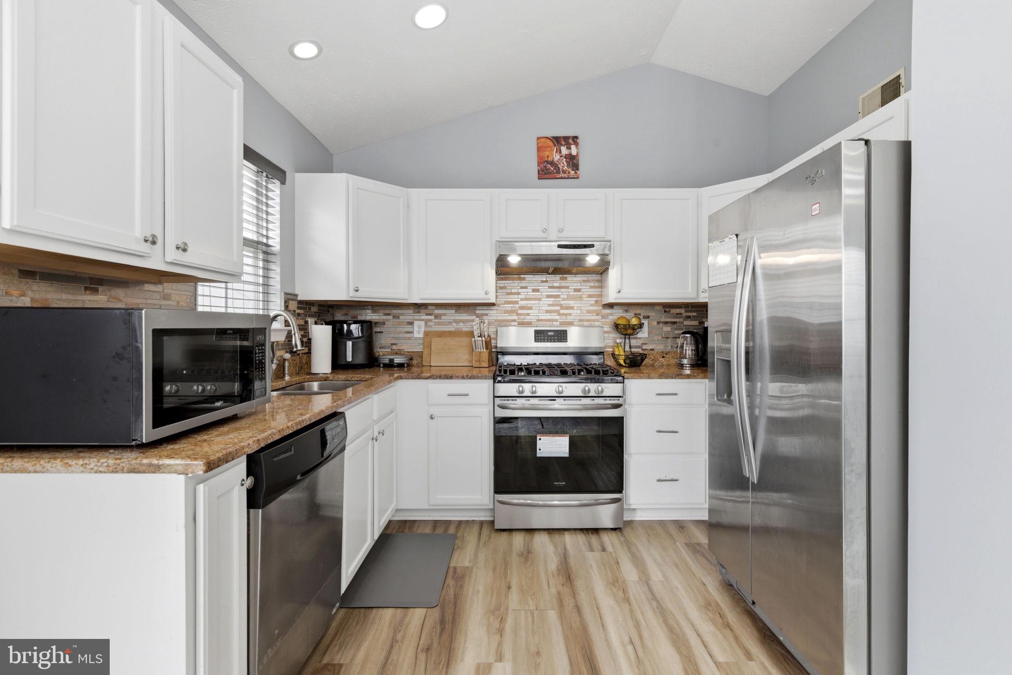 BARKLEY WOODS - Residential