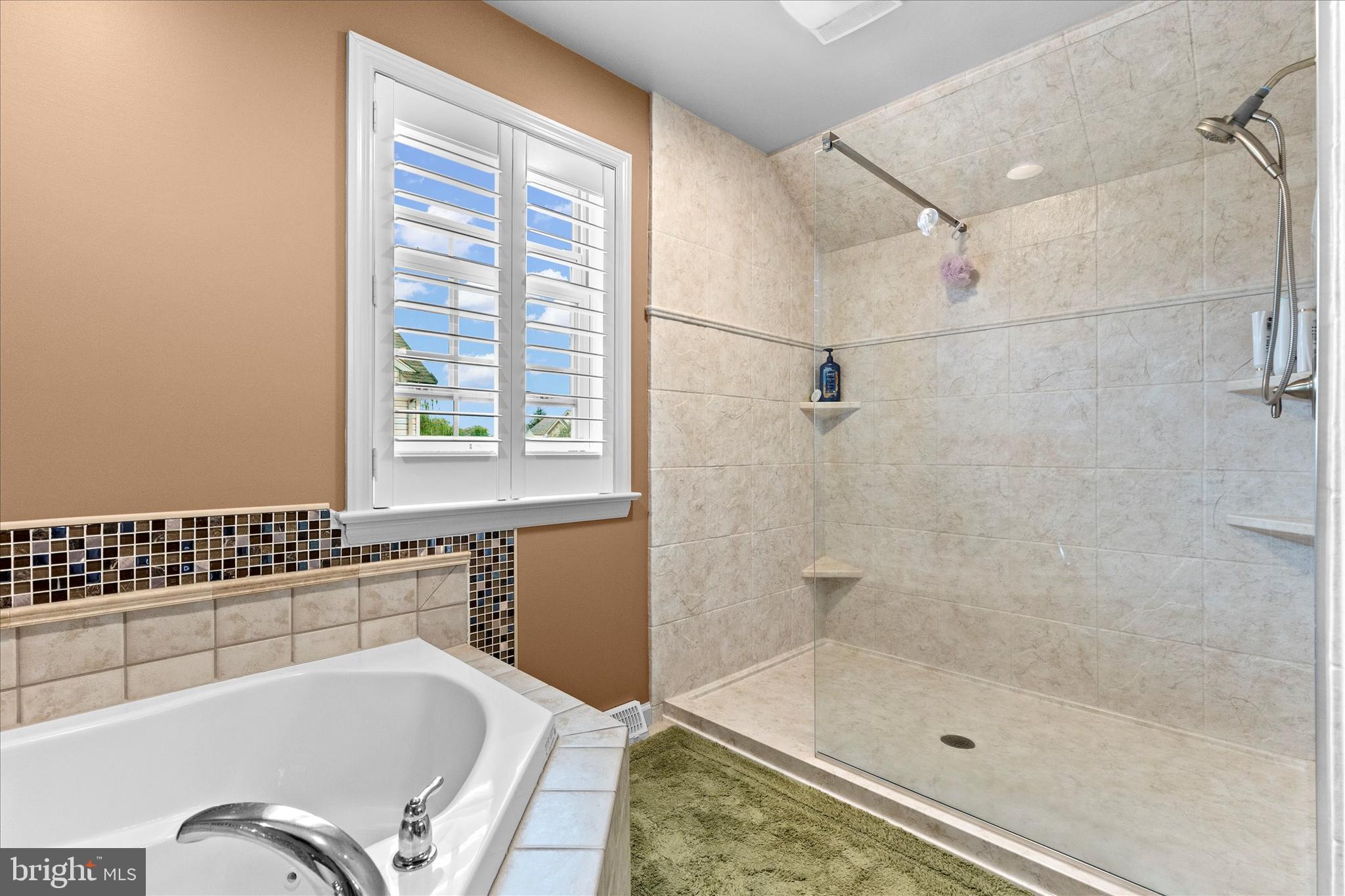 COVEY RUN - Residential