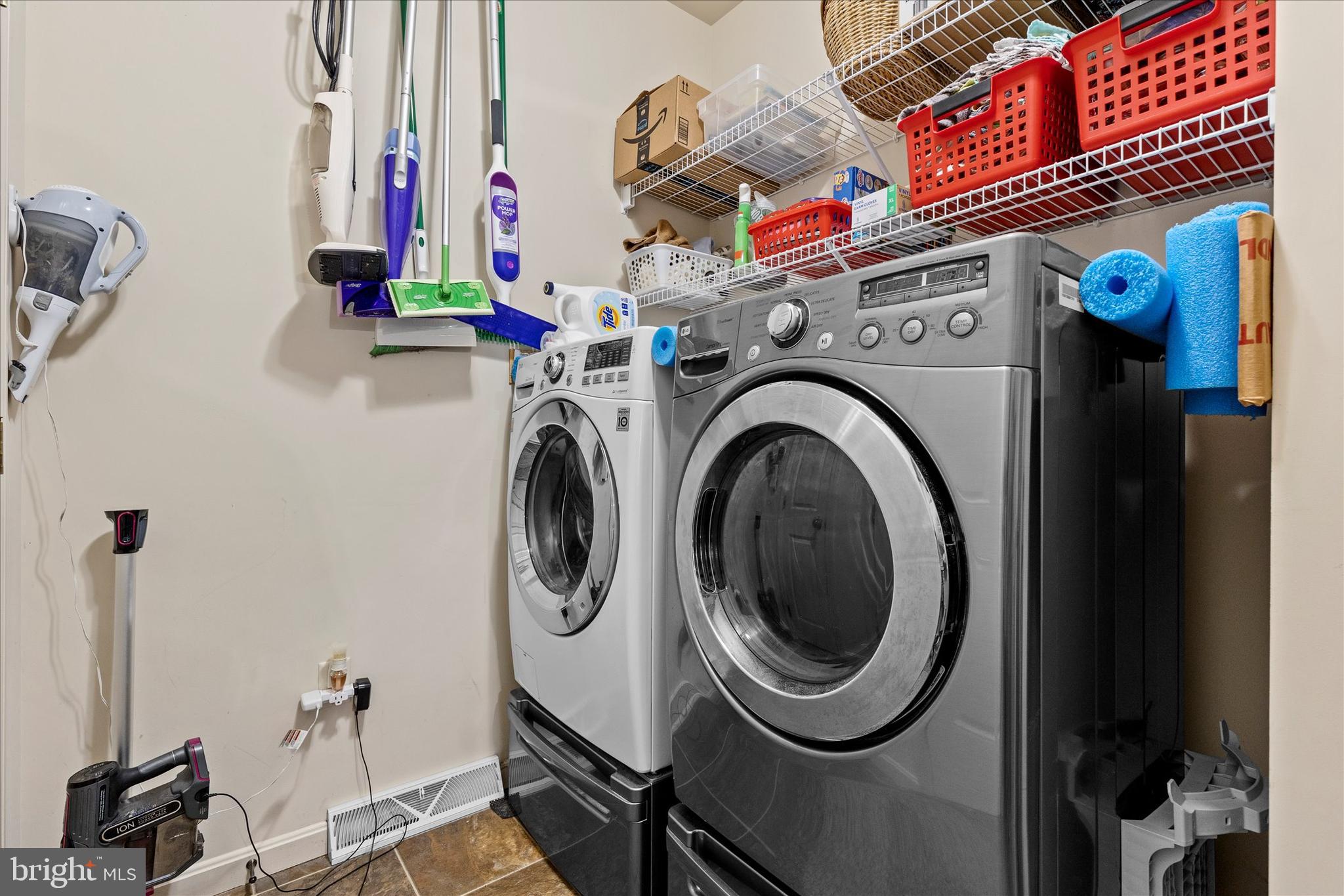 COVEY RUN - Residential